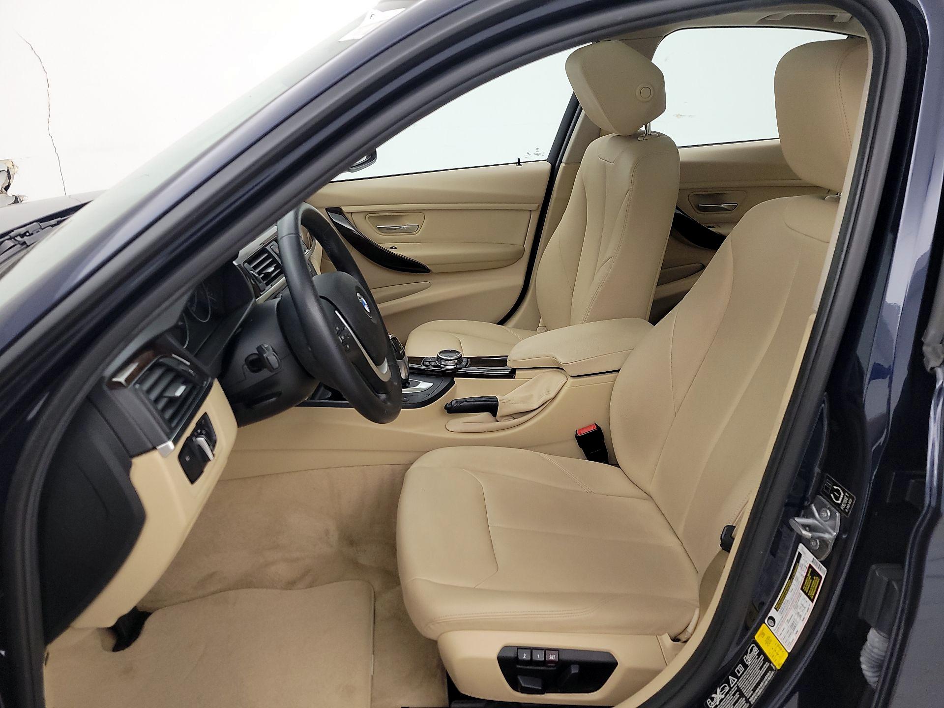 Thumbnail: 2015 BMW 3 Series - 11
