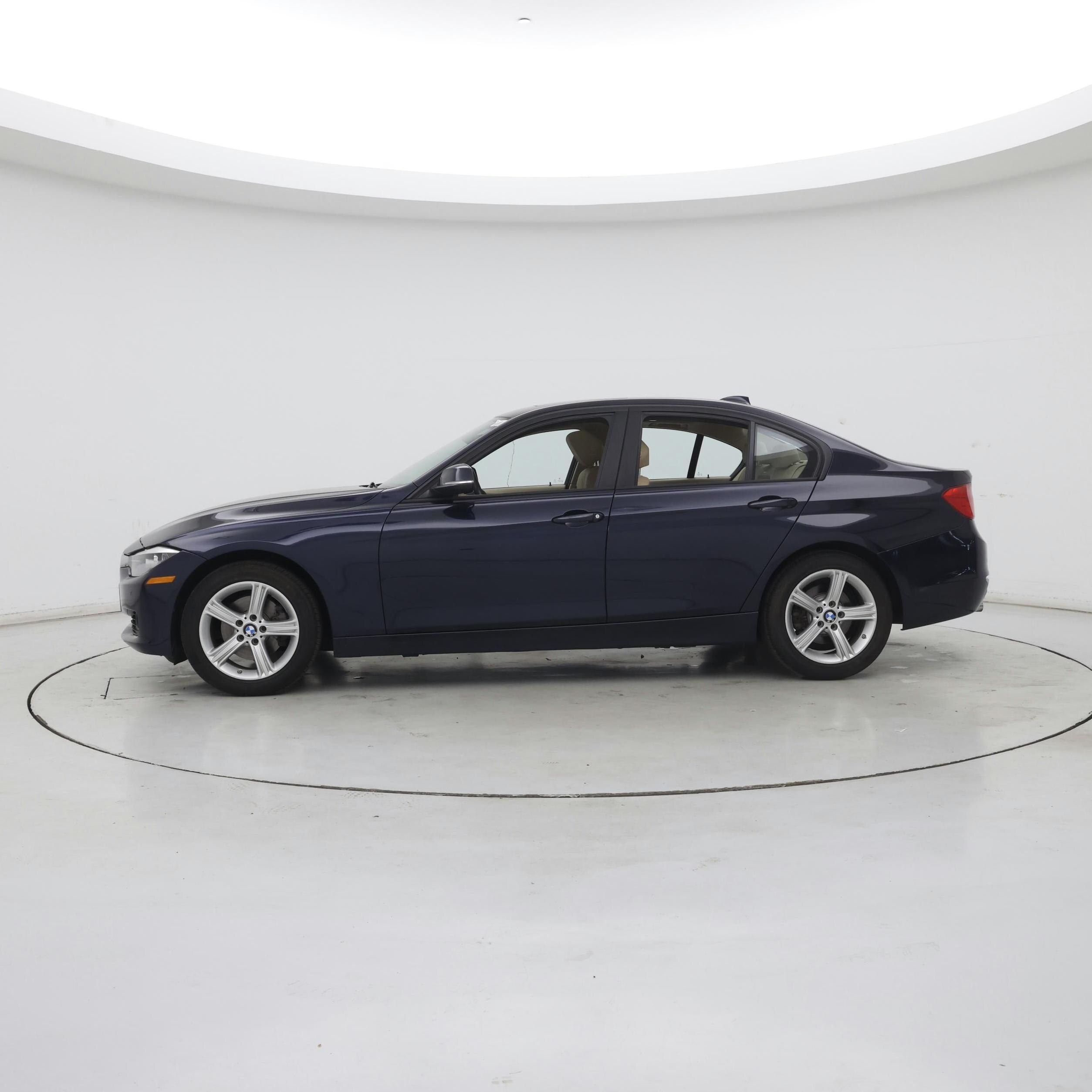 Thumbnail: 2015 BMW 3 Series - 3