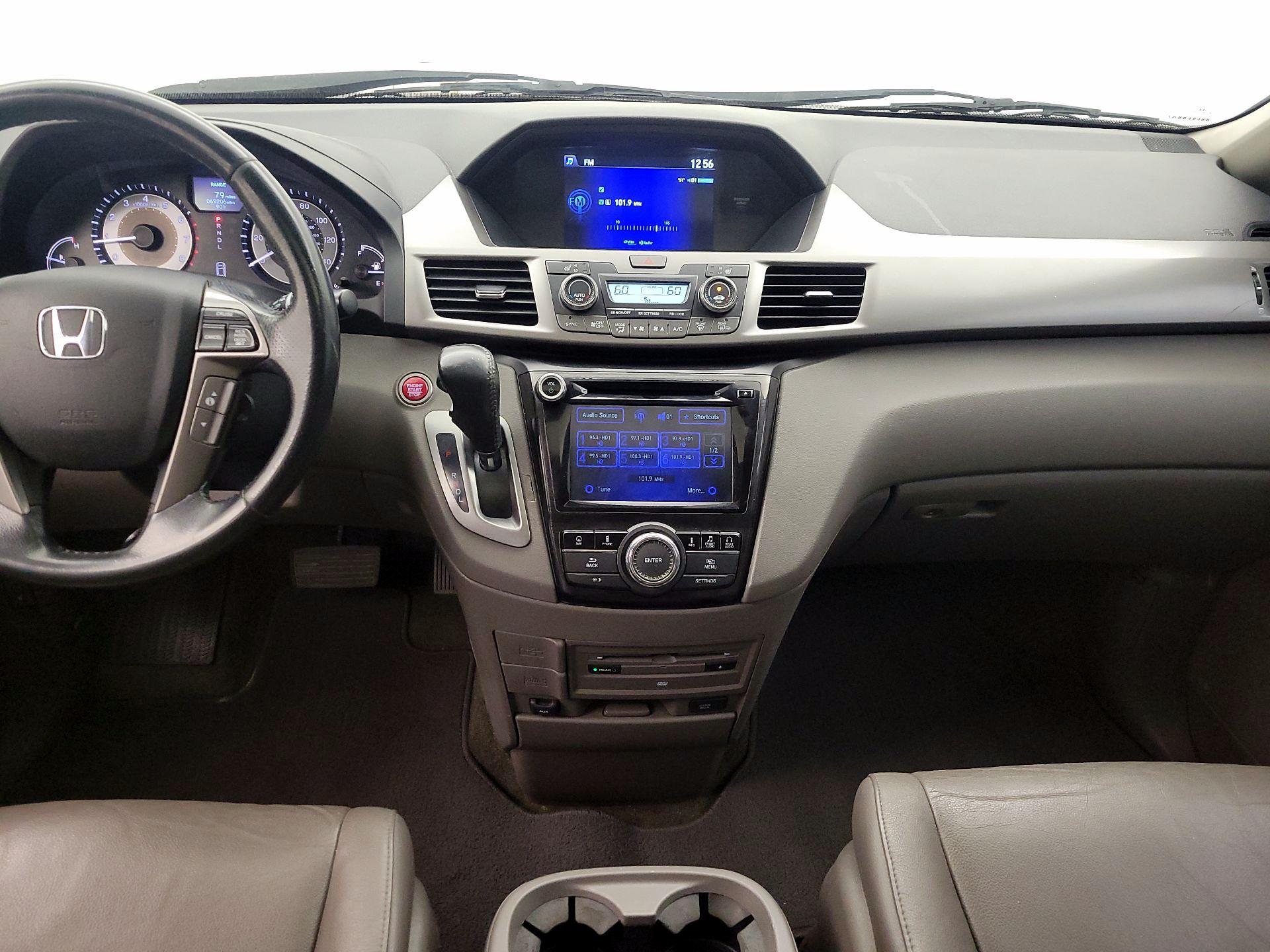 Thumbnail: 2016 Honda Odyssey - 17