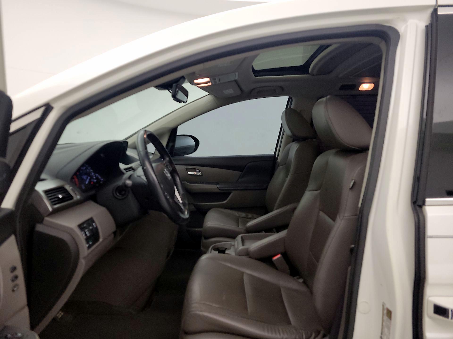 Thumbnail: 2016 Honda Odyssey - 19