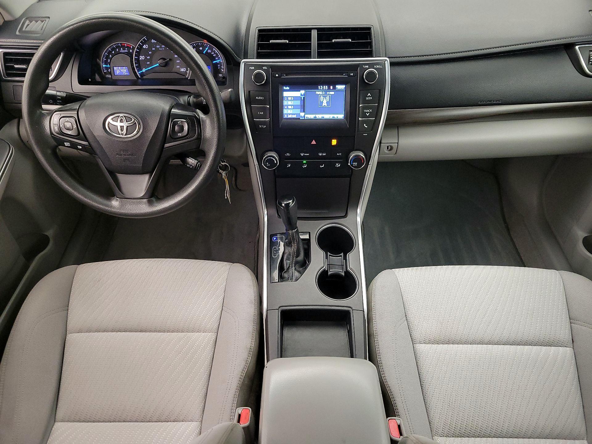 Thumbnail: 2015 Toyota Camry - 9