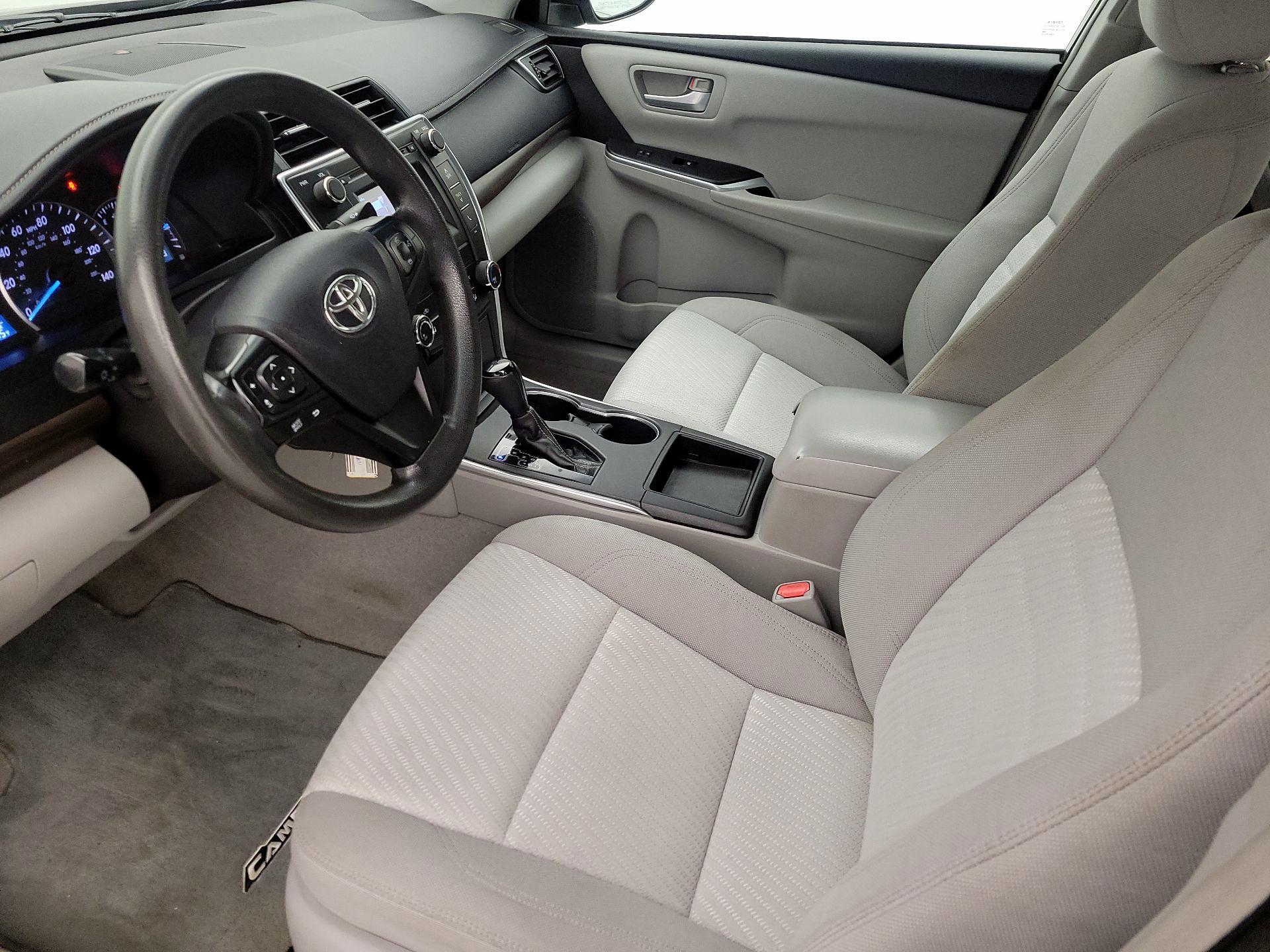 Thumbnail: 2015 Toyota Camry - 11