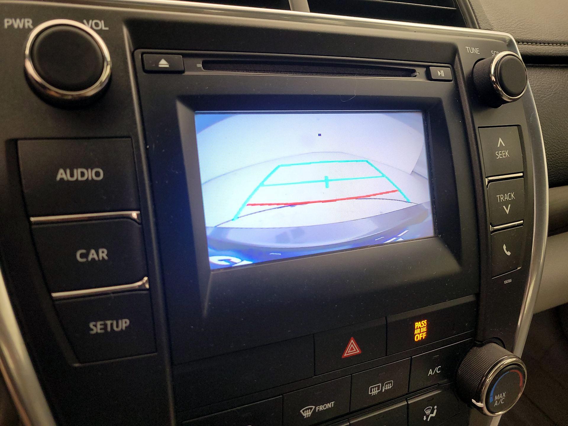 Thumbnail: 2015 Toyota Camry - 13