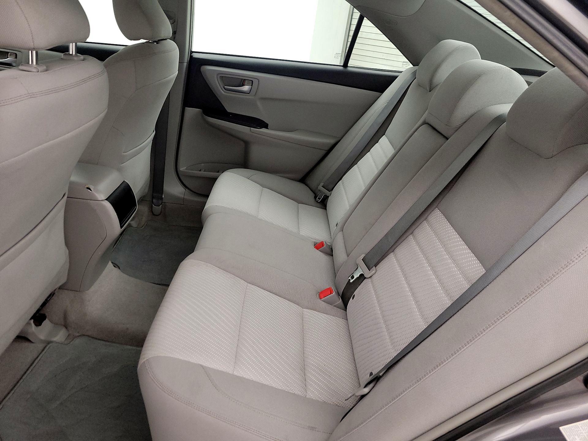 Thumbnail: 2015 Toyota Camry - 18