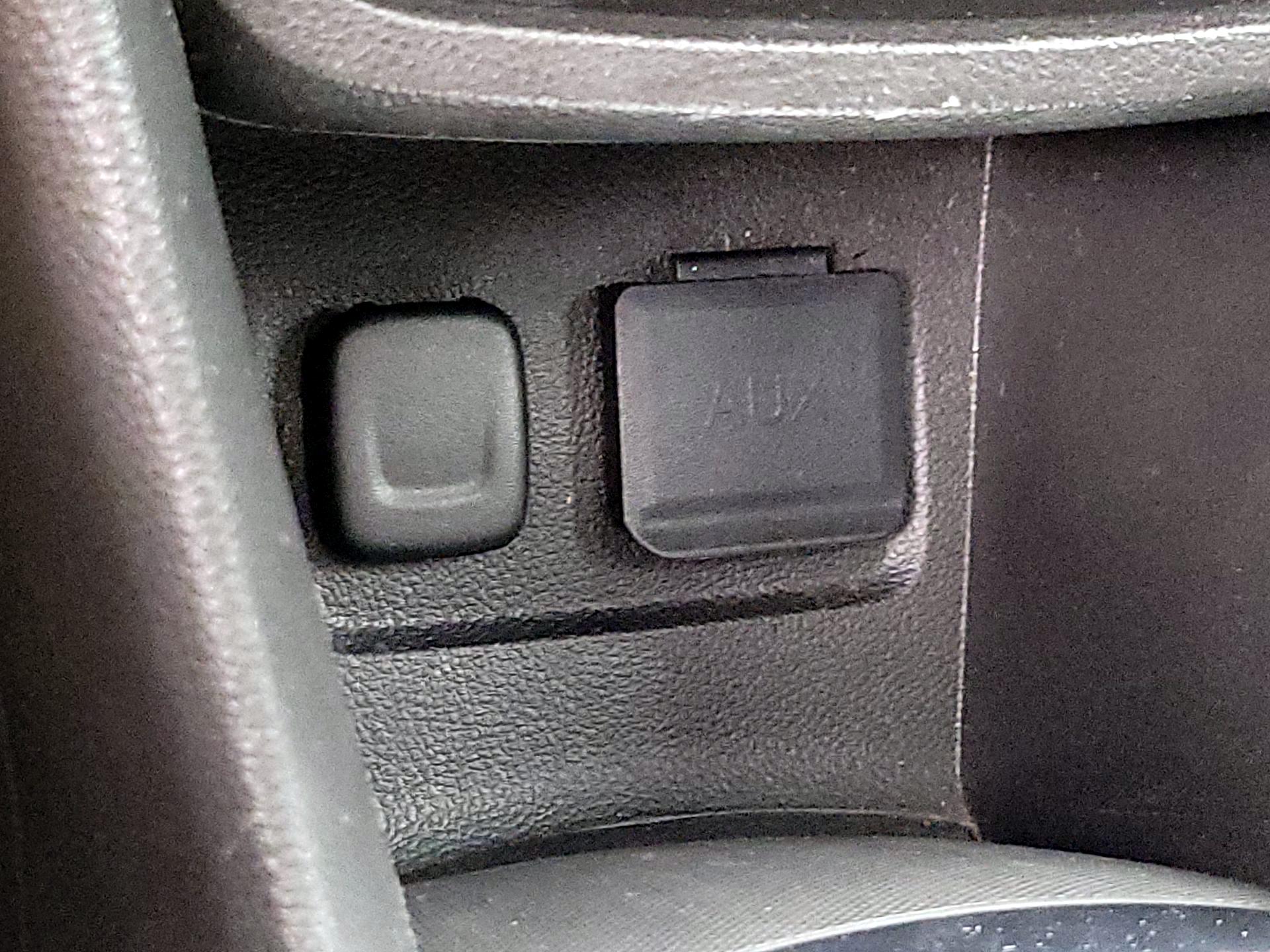 Thumbnail: 2015 Buick Encore - 18