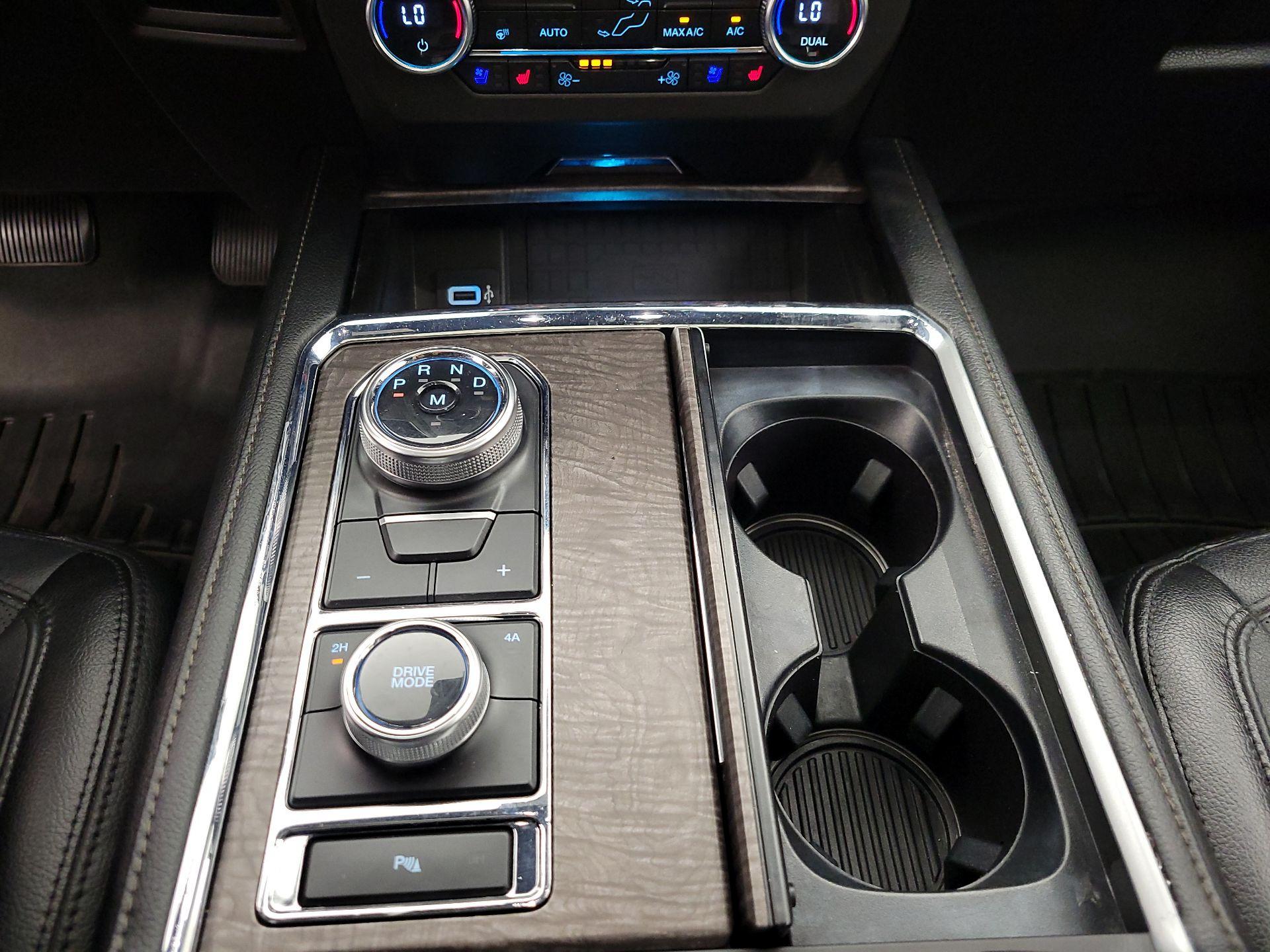 Thumbnail: 2019 Ford Expedition - 18