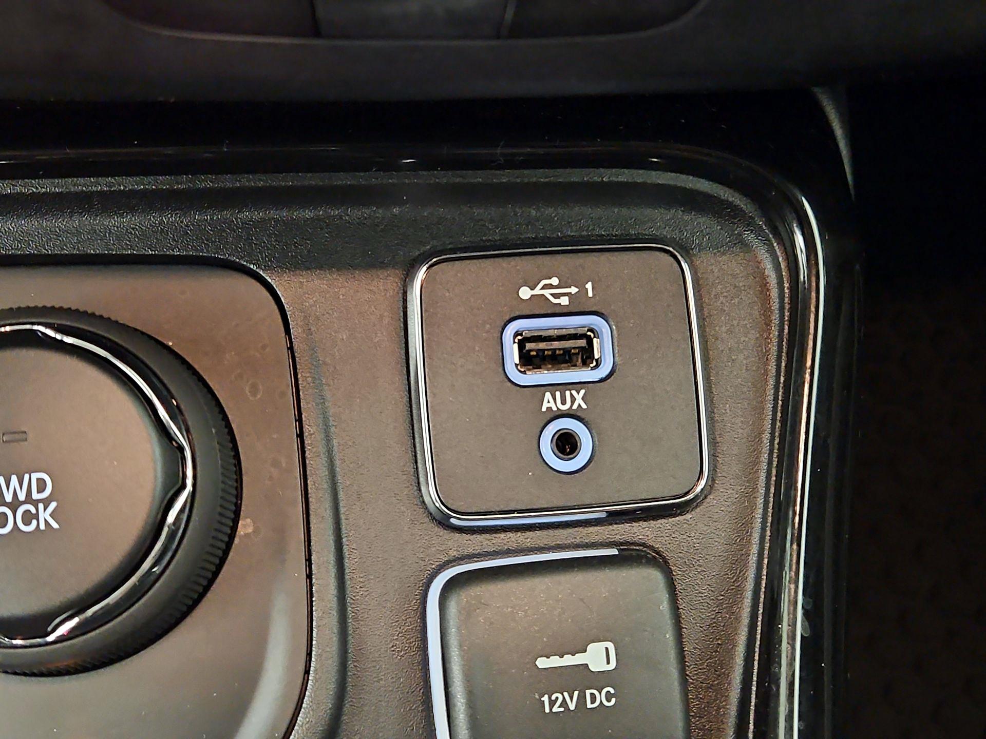 Thumbnail: 2019 Jeep Compass - 18