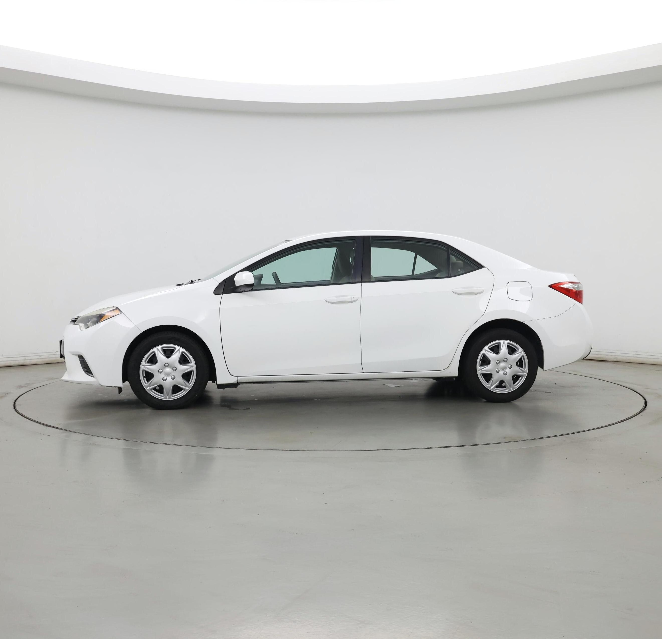 Thumbnail: 2015 Toyota Corolla - 3