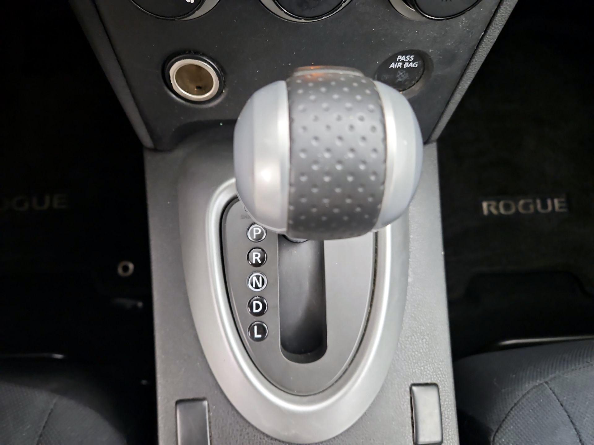 Thumbnail: 2014 Nissan Rogue - 17