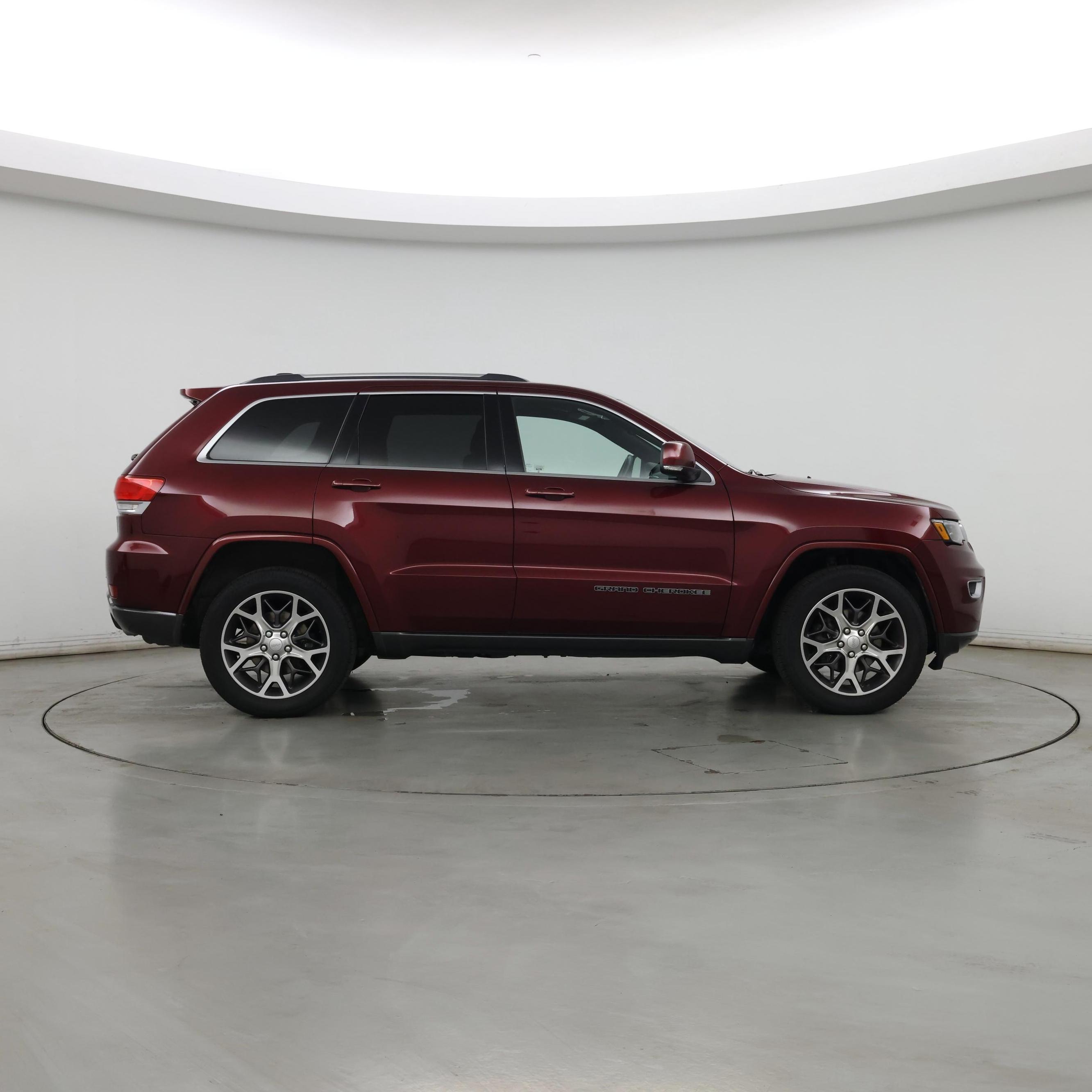 Thumbnail: 2018 Jeep Grand Cherokee - 7