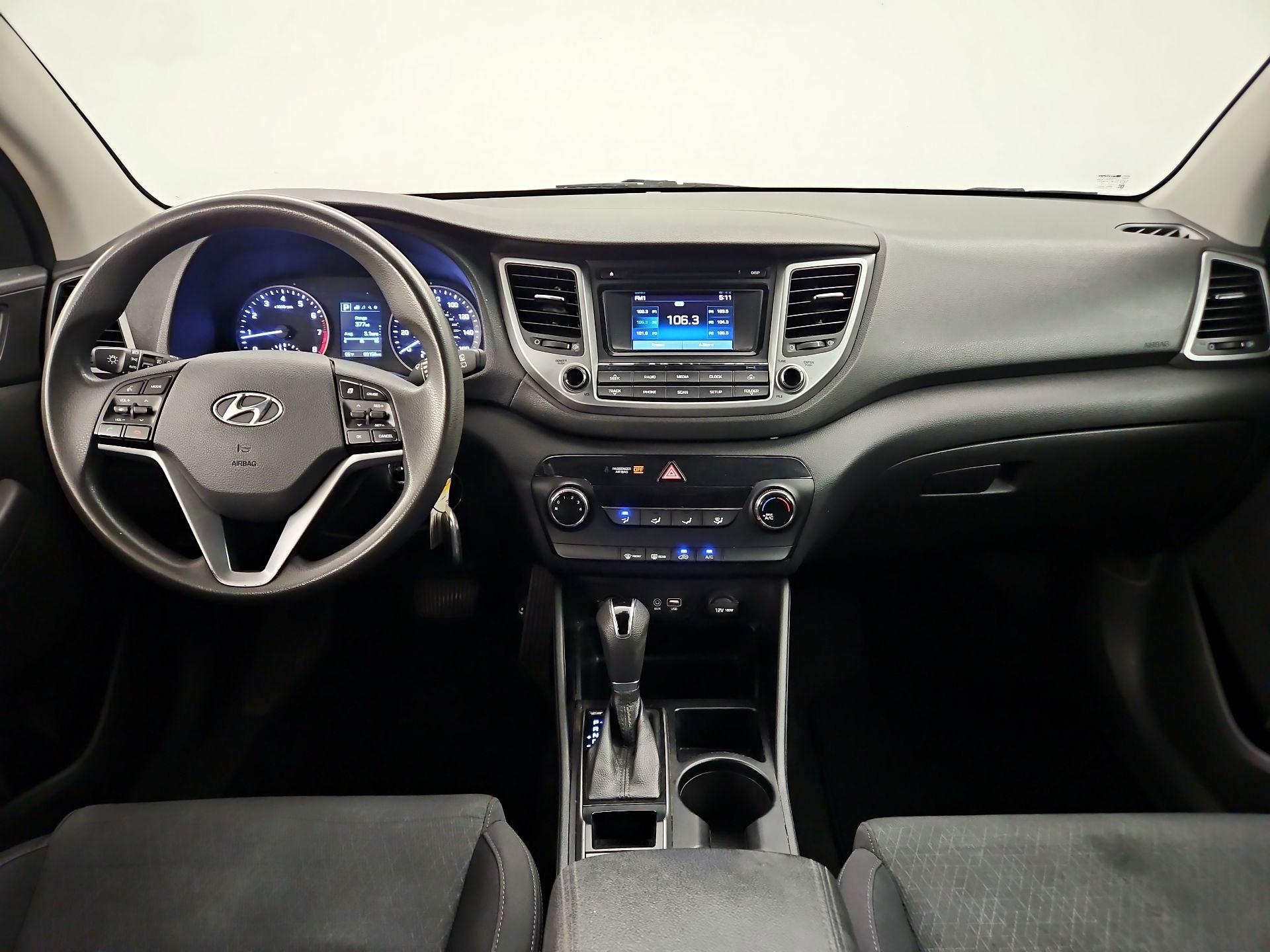 Thumbnail: 2016 Hyundai Tucson - 9