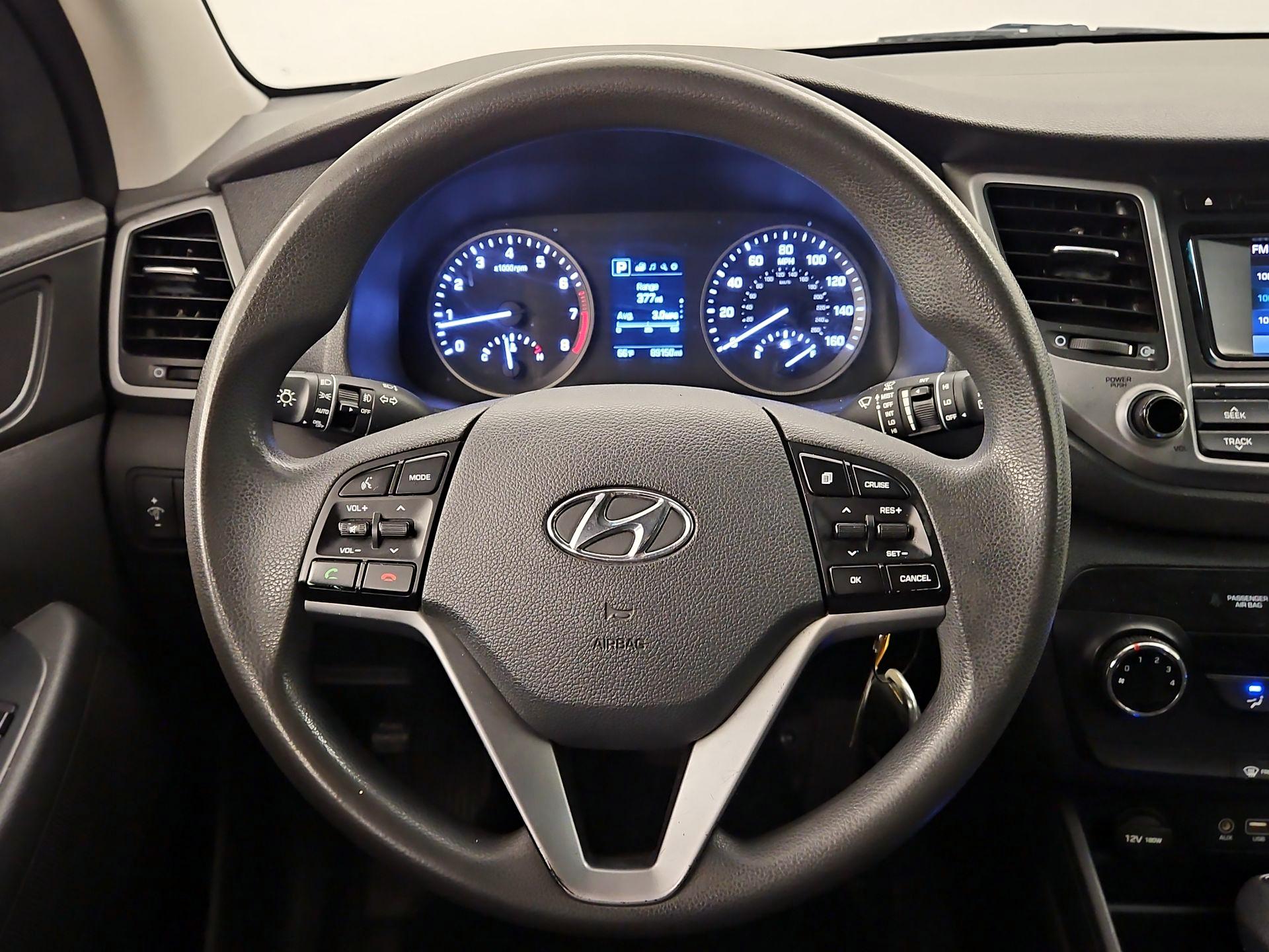 Thumbnail: 2016 Hyundai Tucson - 10