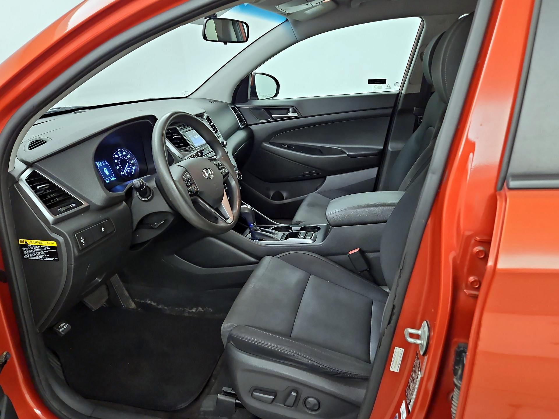 Thumbnail: 2016 Hyundai Tucson - 11