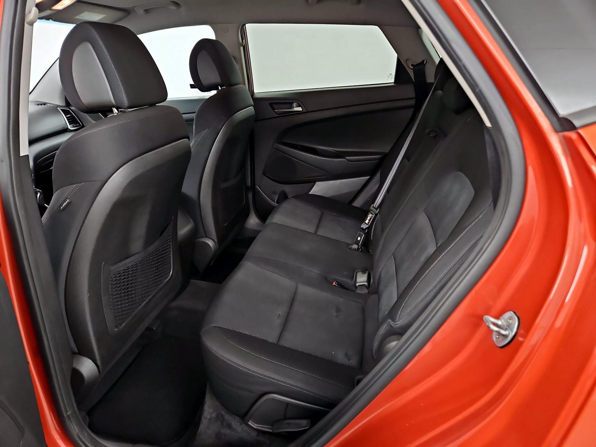 Thumbnail: 2016 Hyundai Tucson - 19
