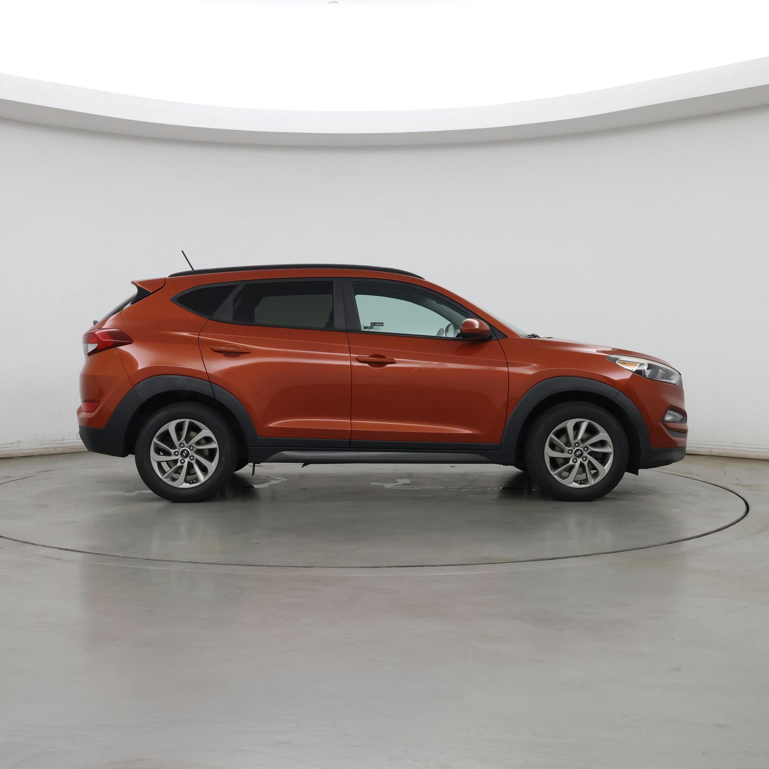 Thumbnail: 2016 Hyundai Tucson - 7