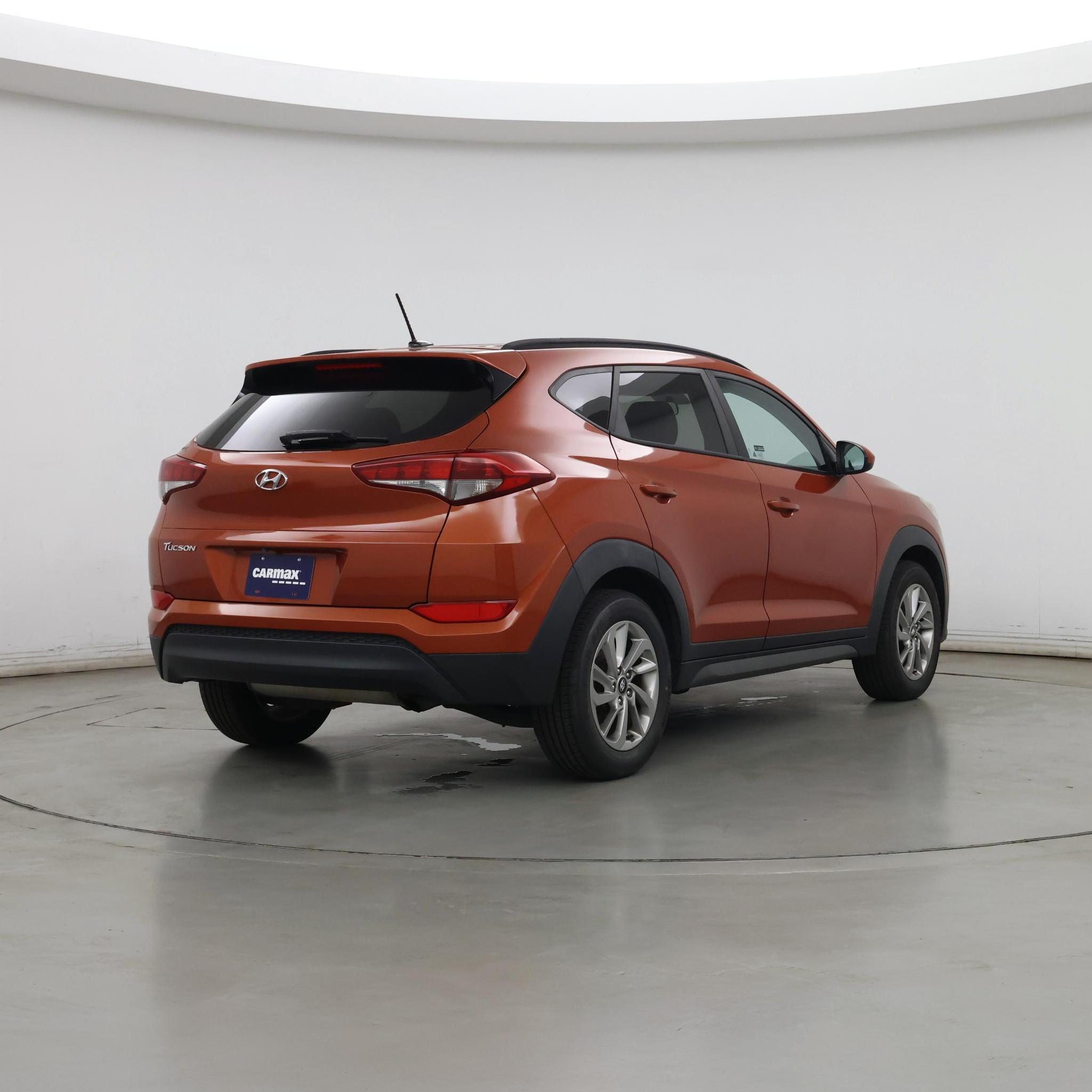 Thumbnail: 2016 Hyundai Tucson - 8