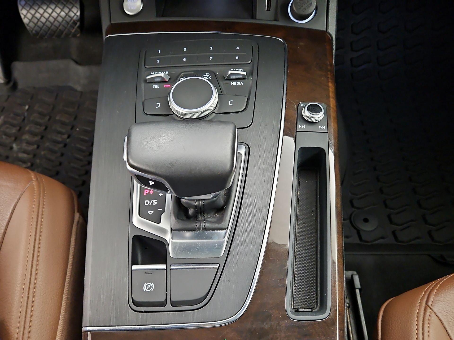 Thumbnail: 2019 Audi Q5 - 17