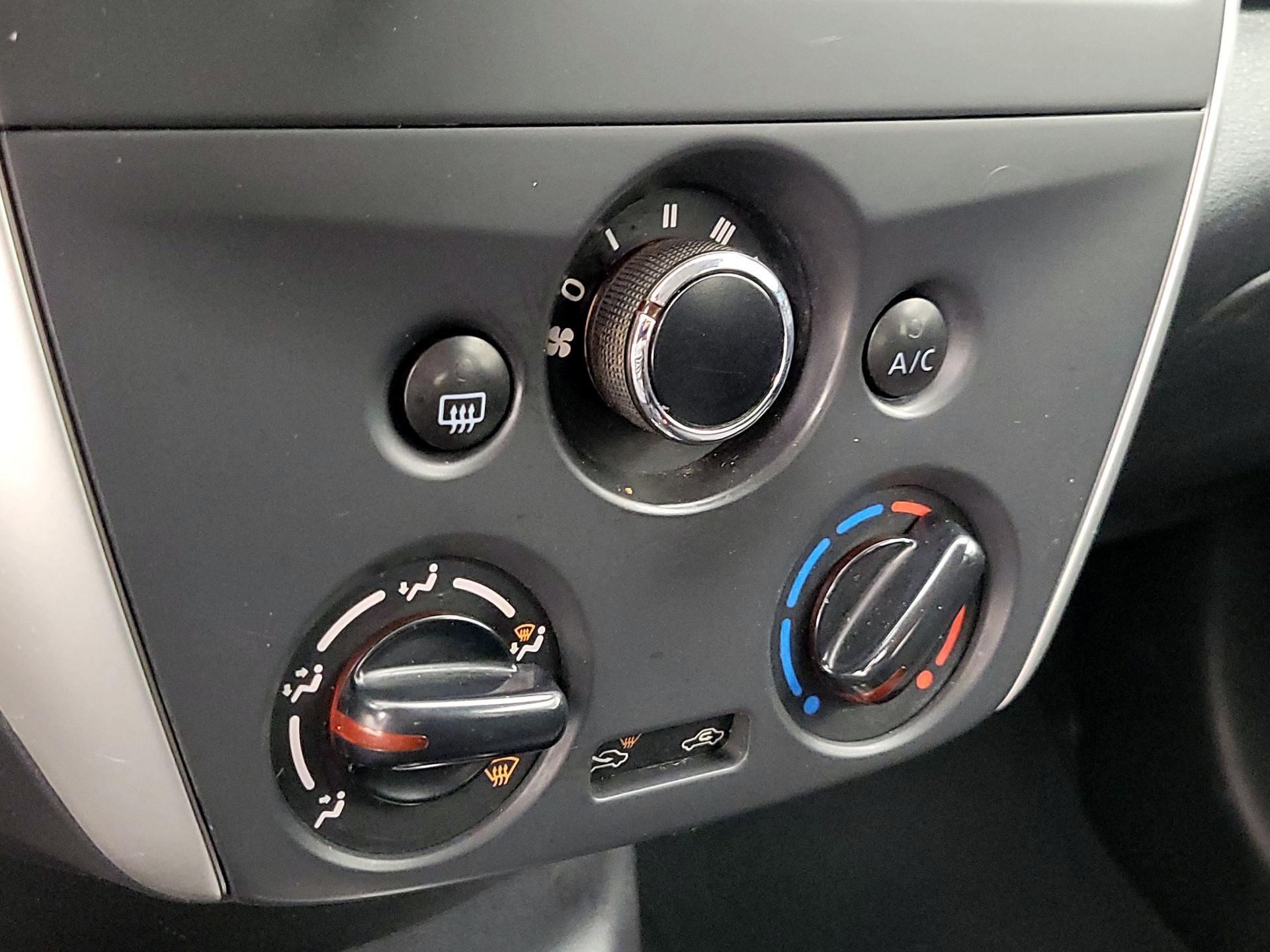 Thumbnail: 2015 Nissan Versa - 15