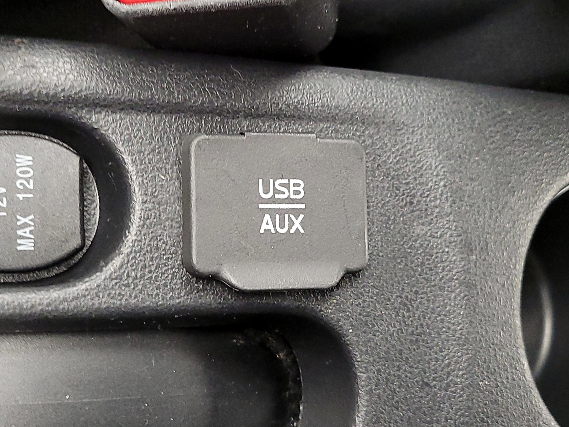 Thumbnail: 2015 Nissan Versa - 17