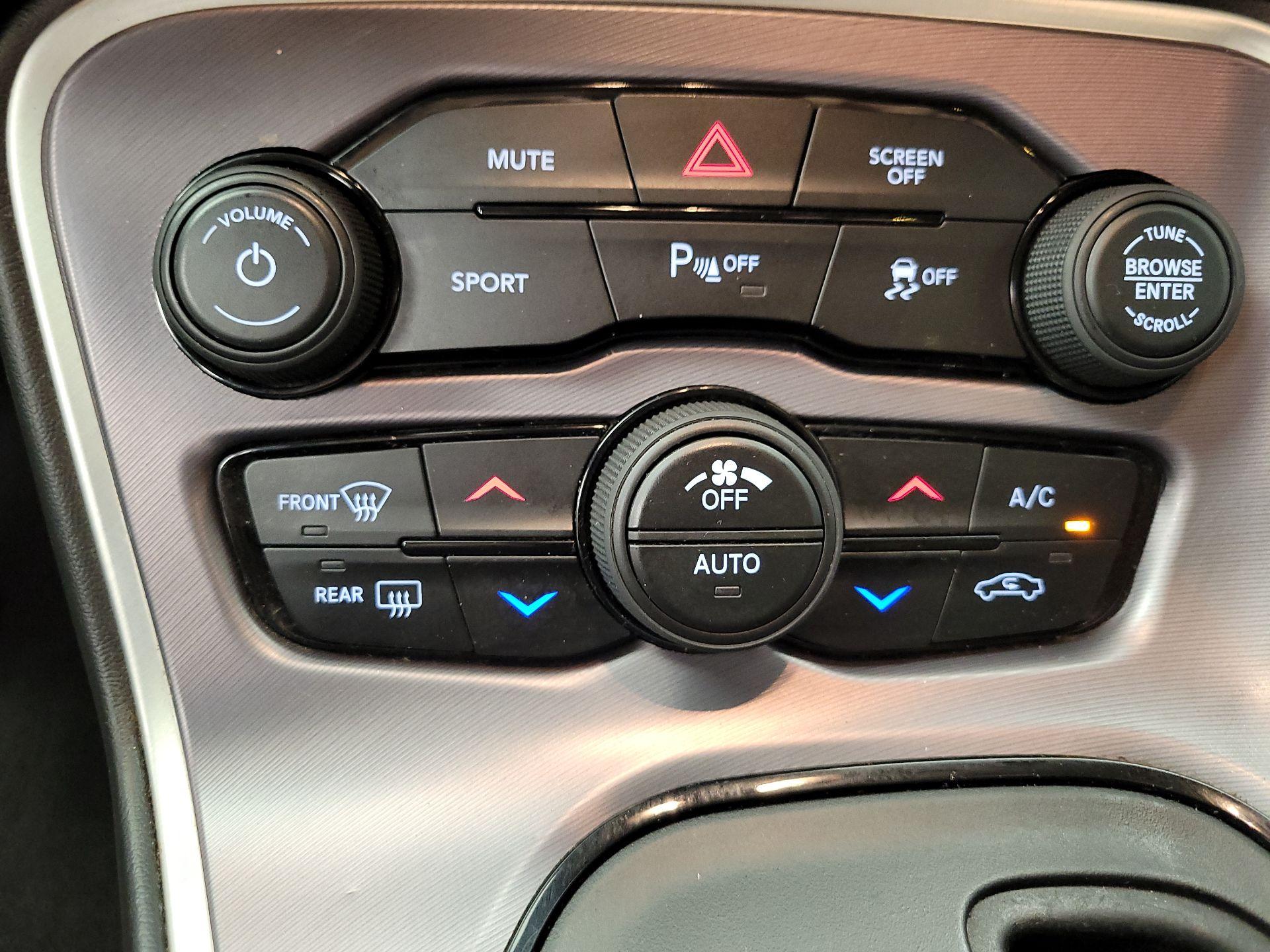 Thumbnail: 2019 Dodge Challenger - 16
