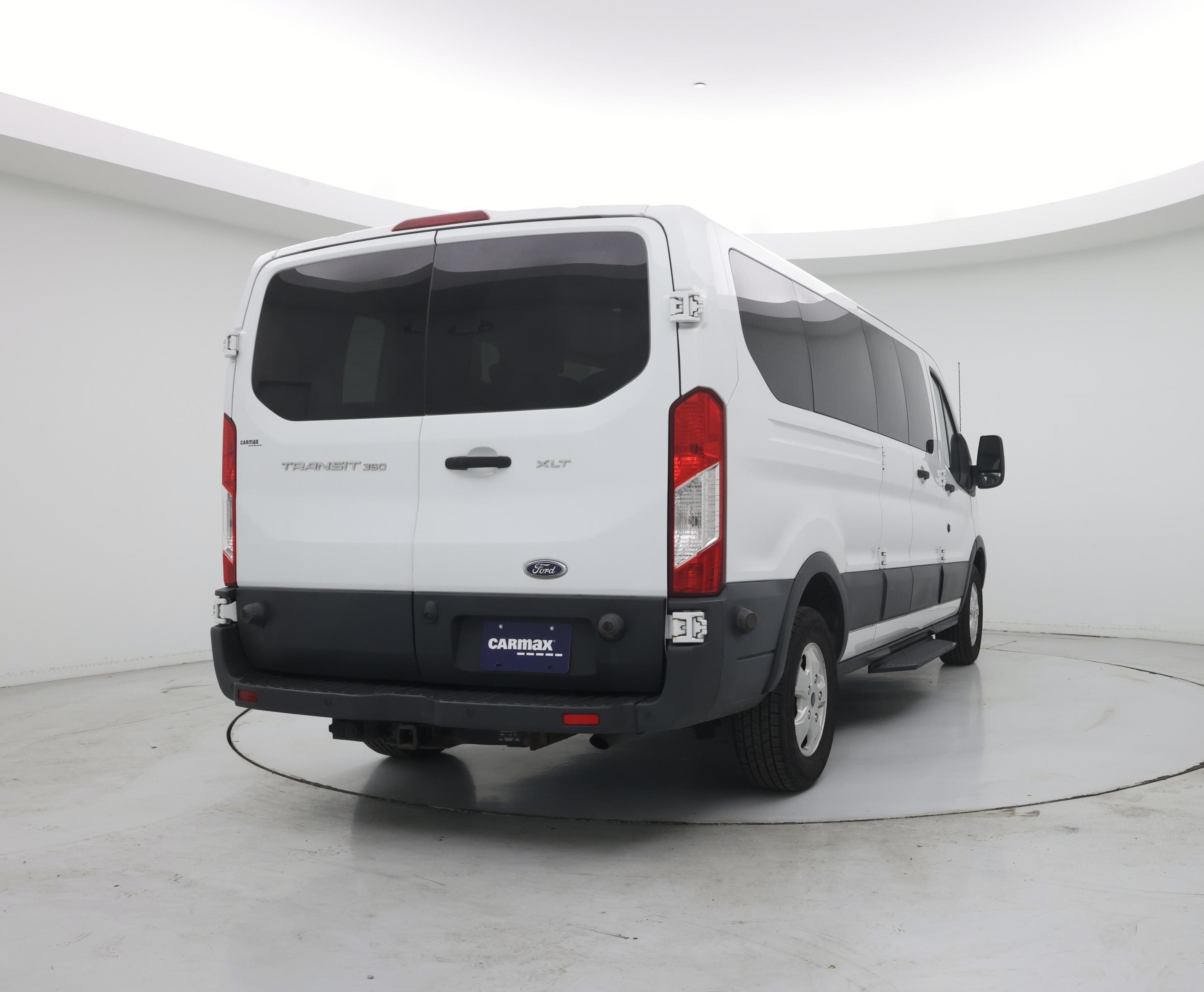 Thumbnail: 2017 Ford Transit Series - 8