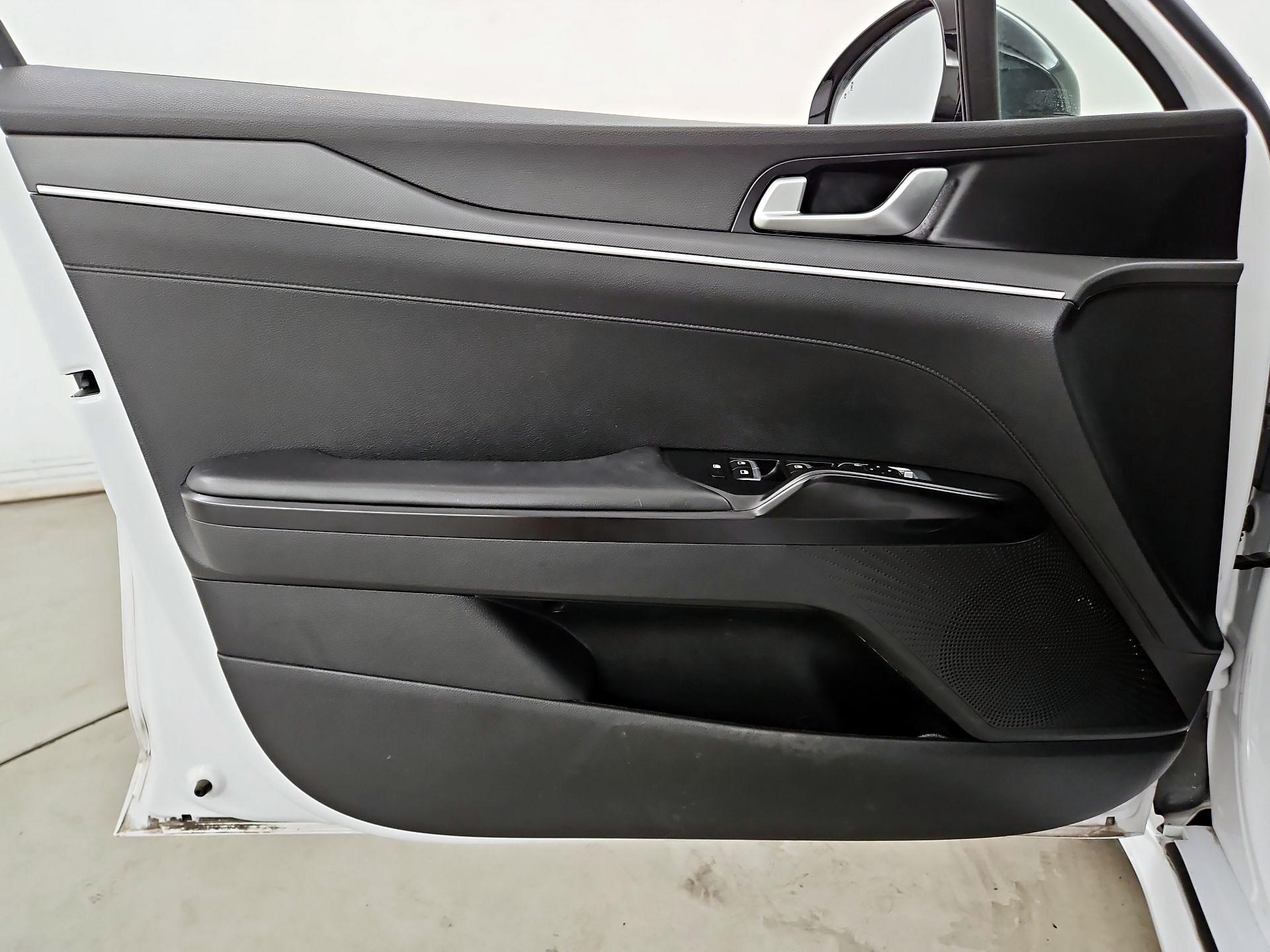 Thumbnail: 2023 Kia K5 - 12