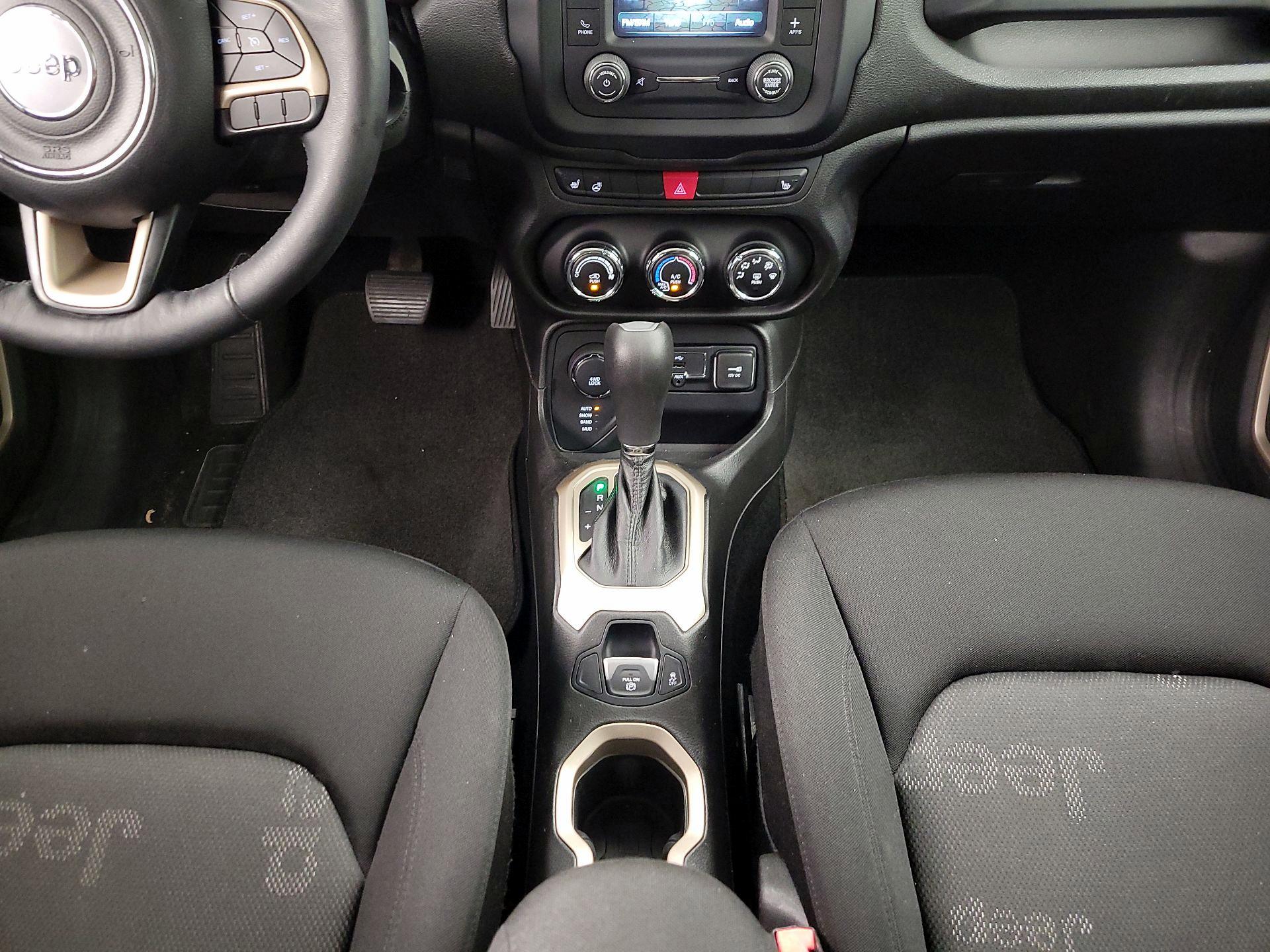 Thumbnail: 2017 Jeep Renegade - 15