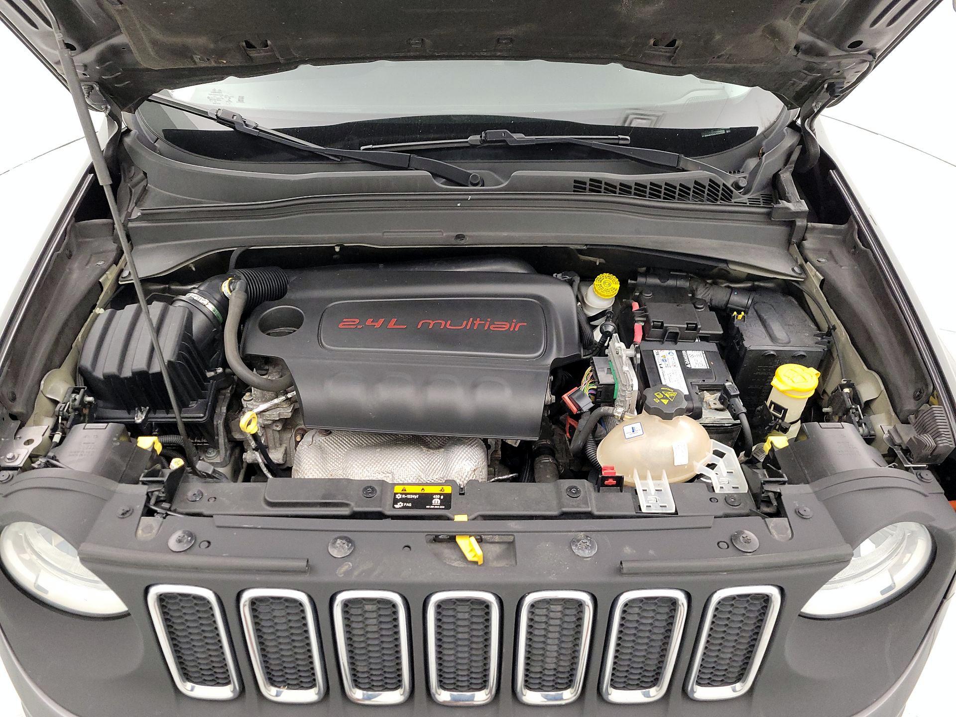 Thumbnail: 2017 Jeep Renegade - 19