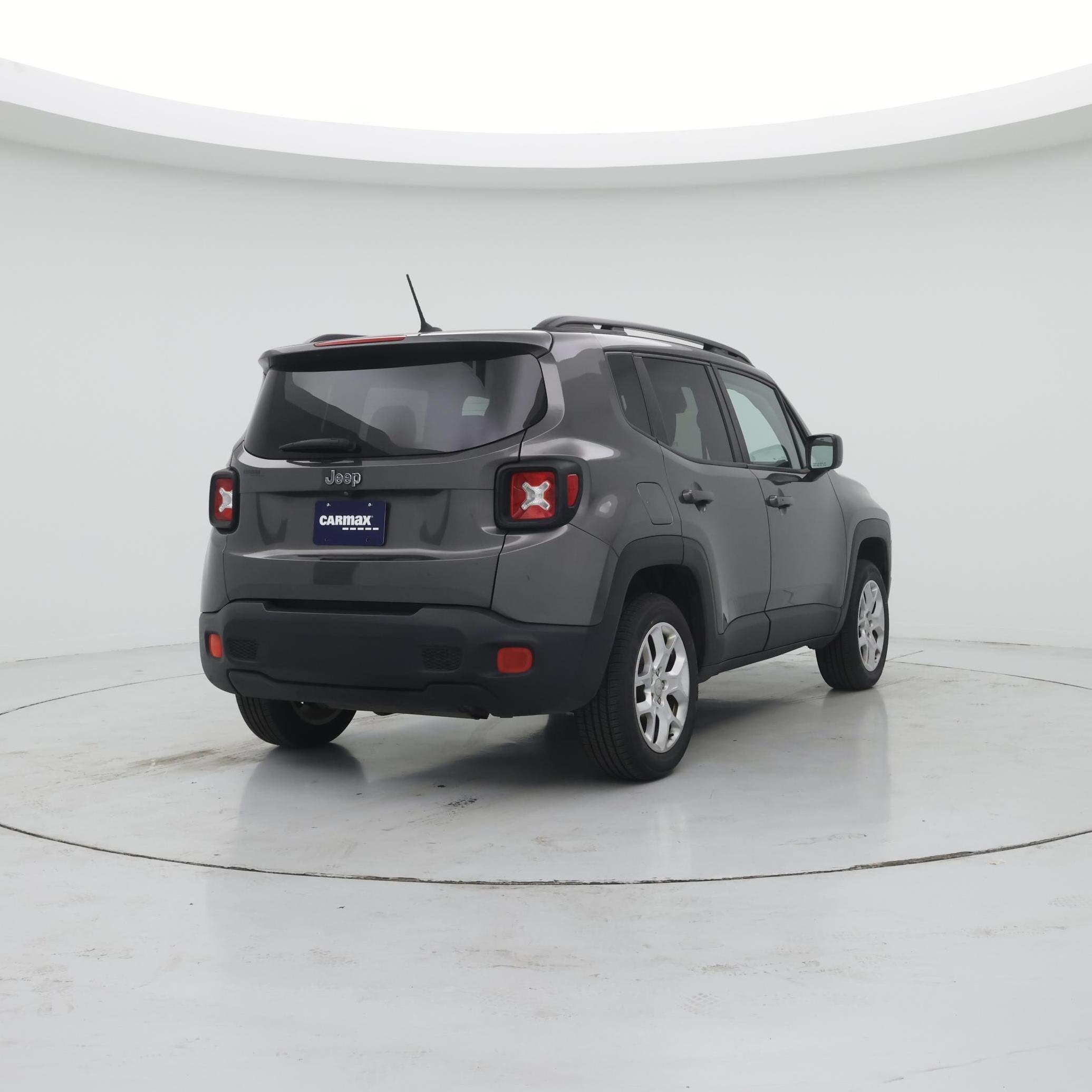Thumbnail: 2017 Jeep Renegade - 8