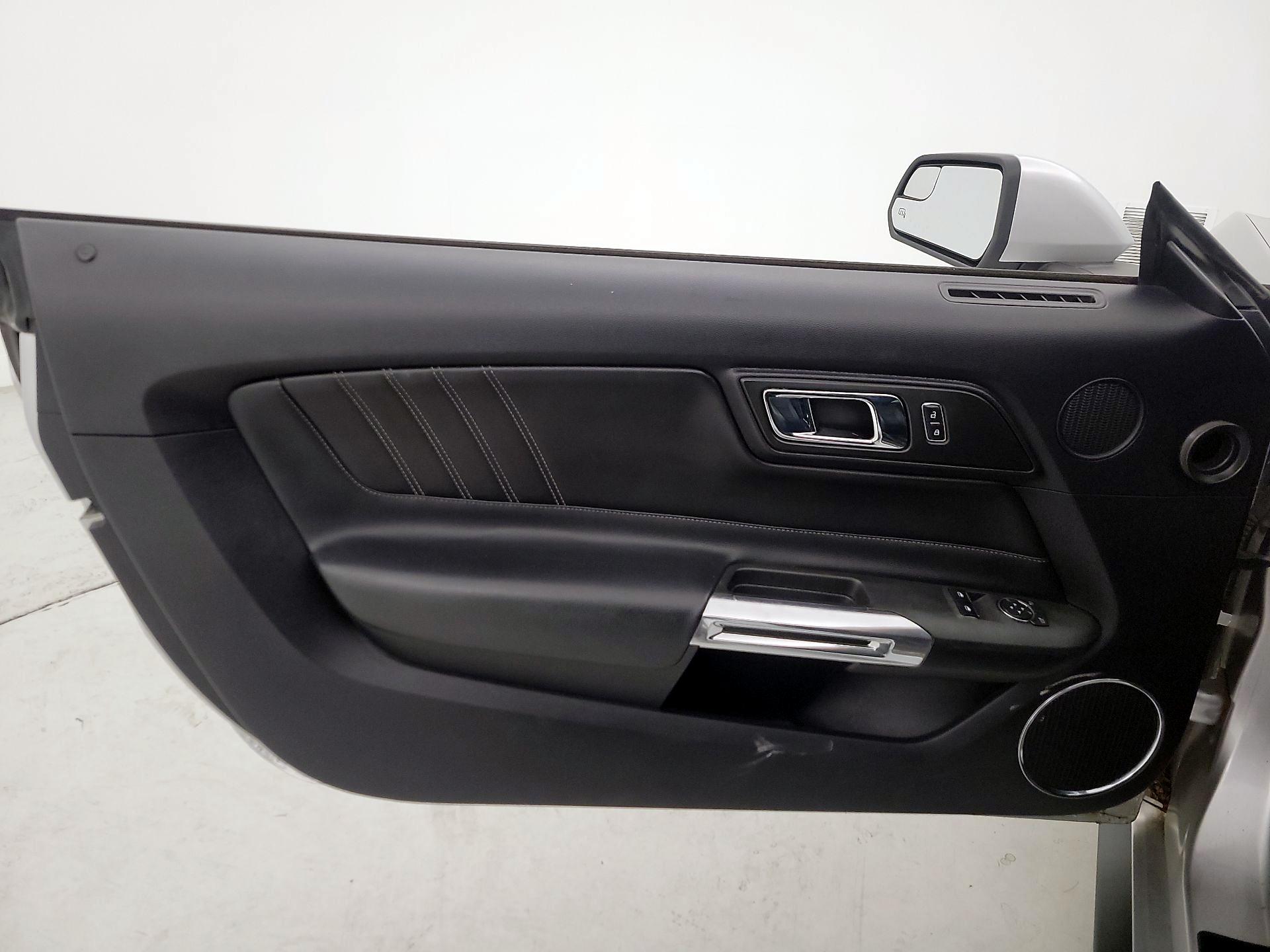 Thumbnail: 2015 Ford Mustang - 12