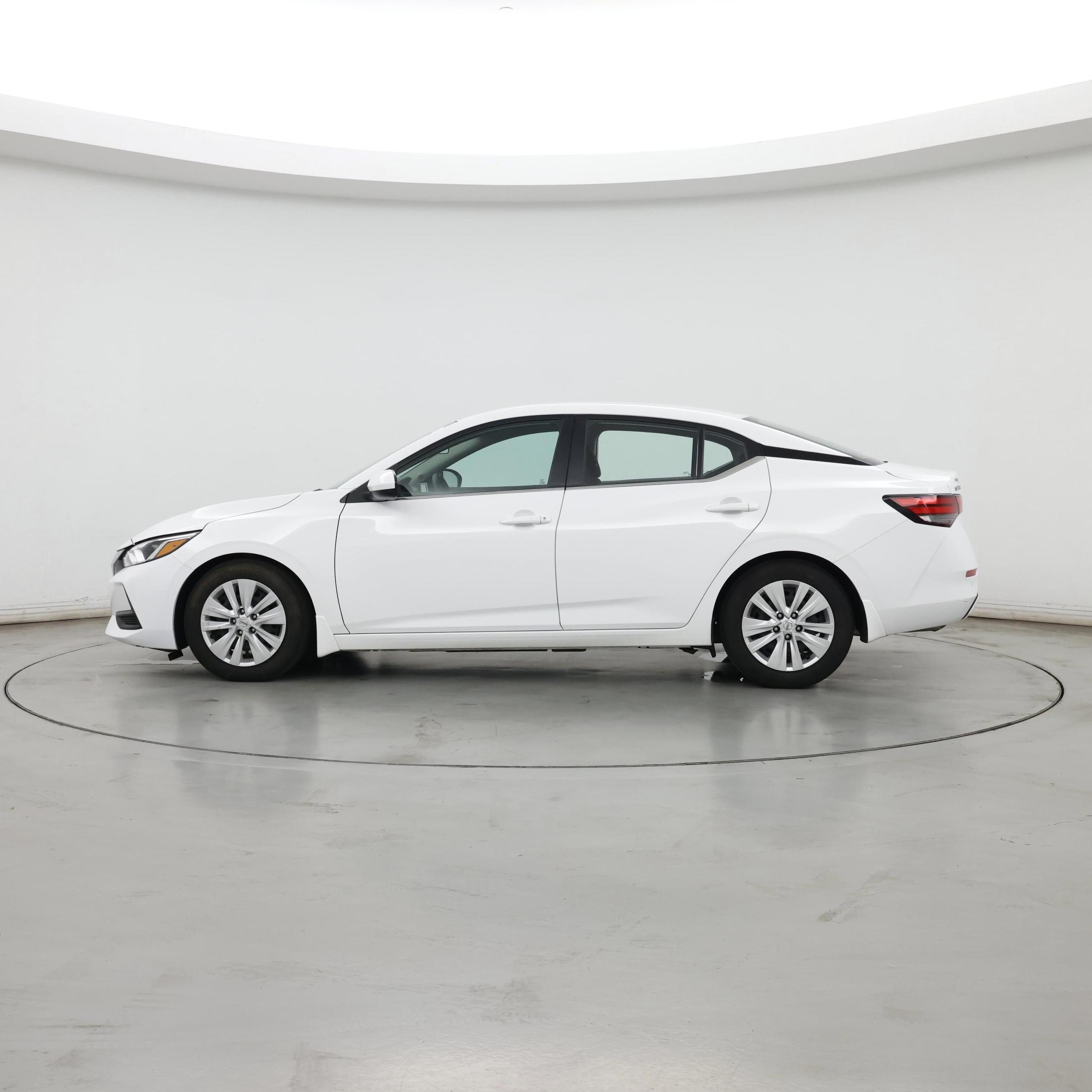 Thumbnail: 2020 Nissan Sentra - 3