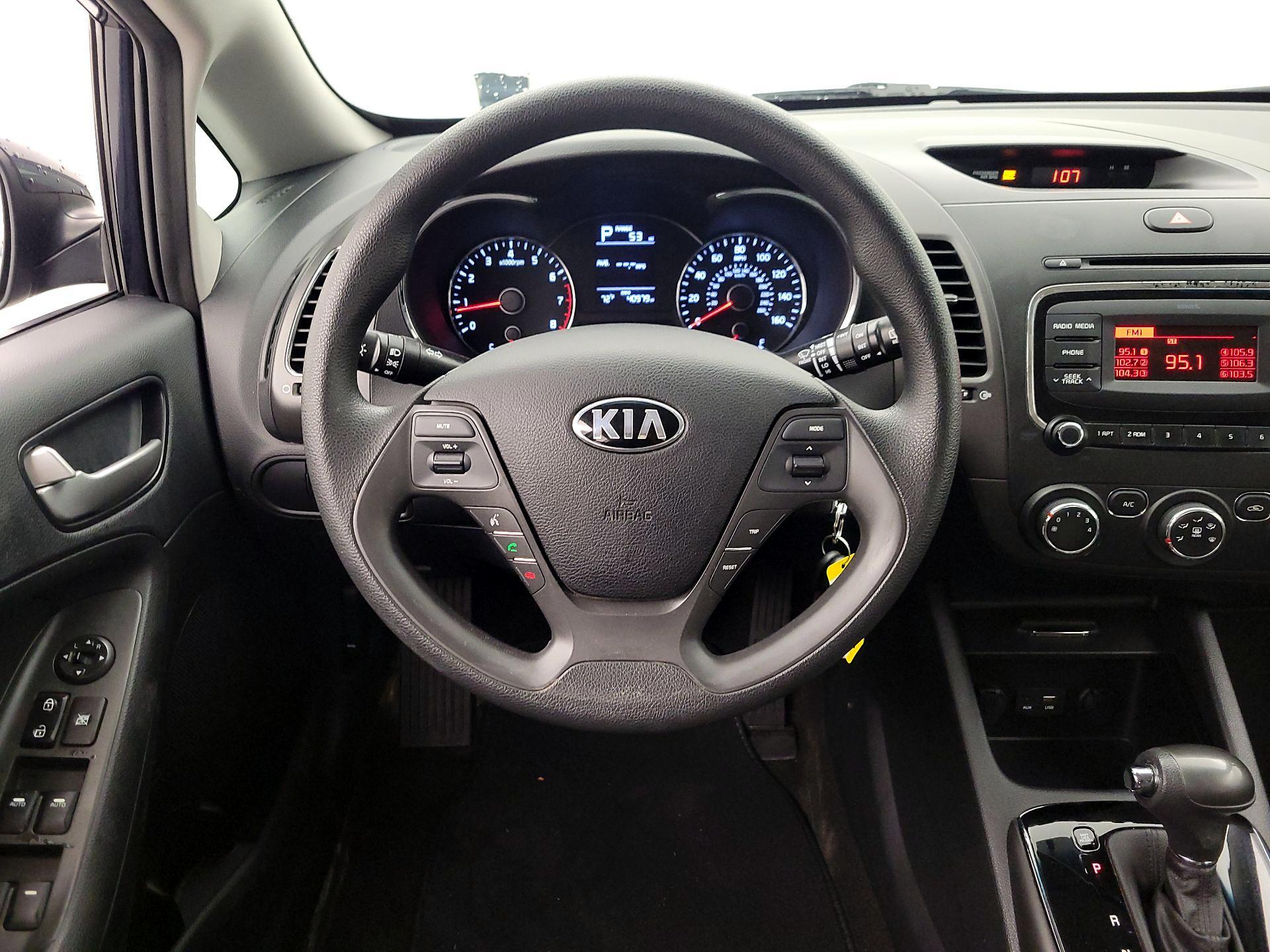 Thumbnail: 2017 Kia Forte - 10