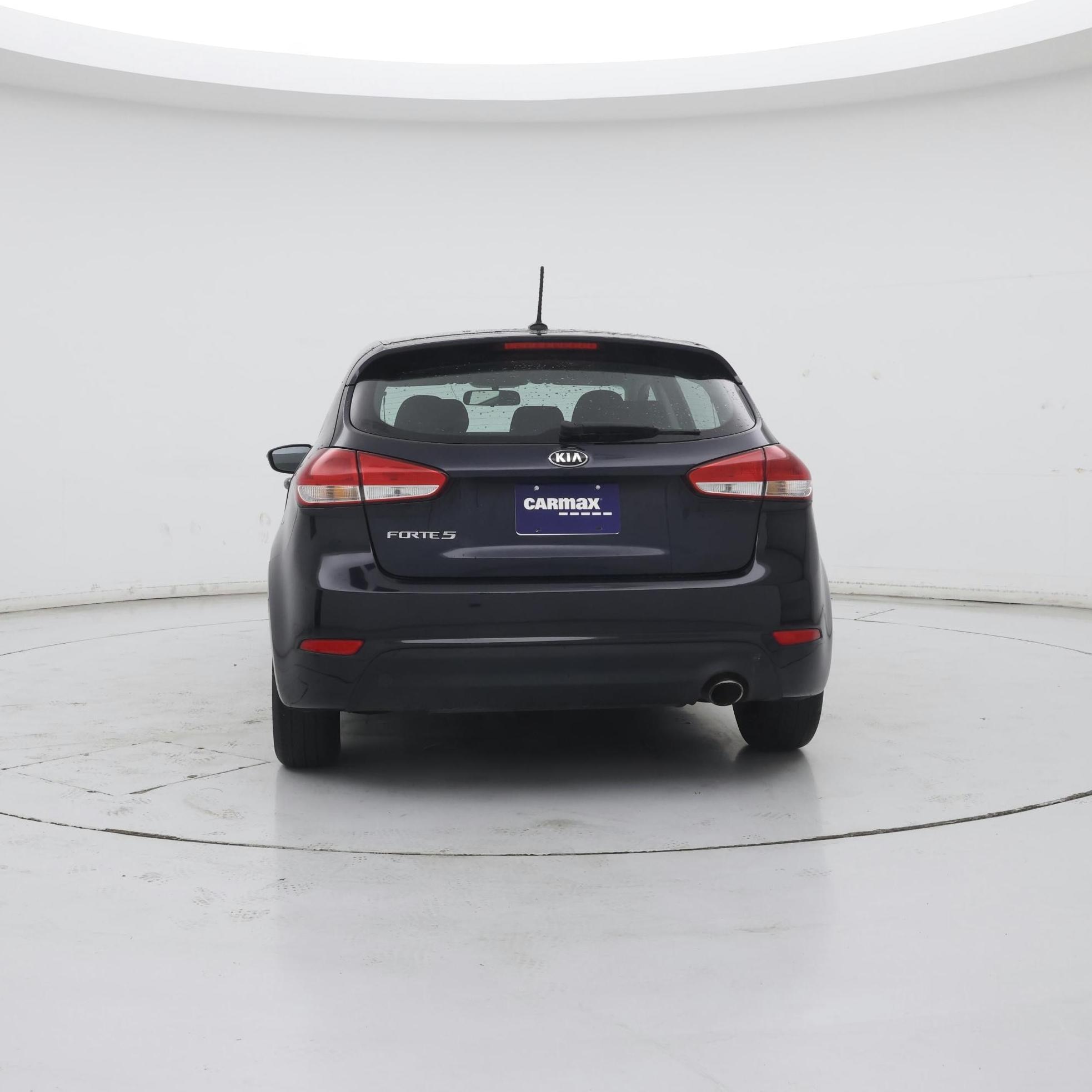 Thumbnail: 2017 Kia Forte - 6