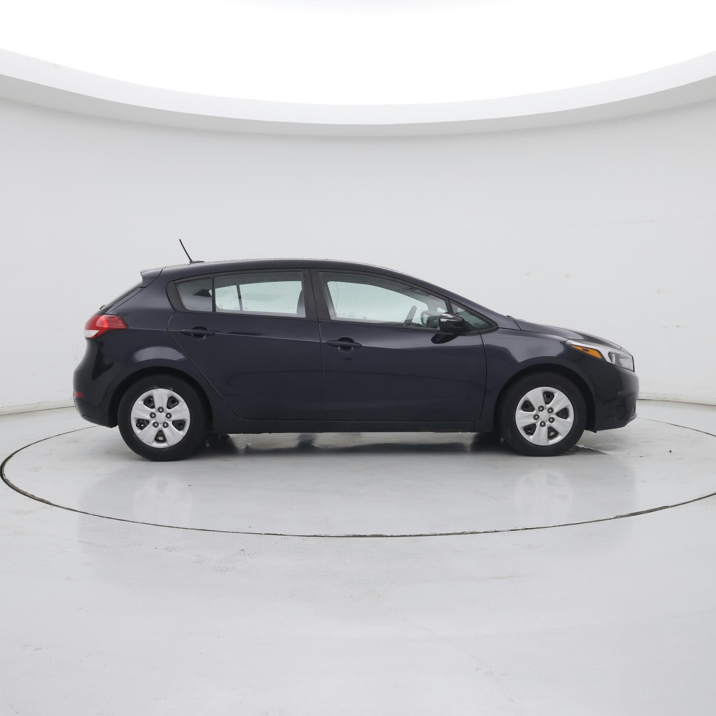 Thumbnail: 2017 Kia Forte - 7