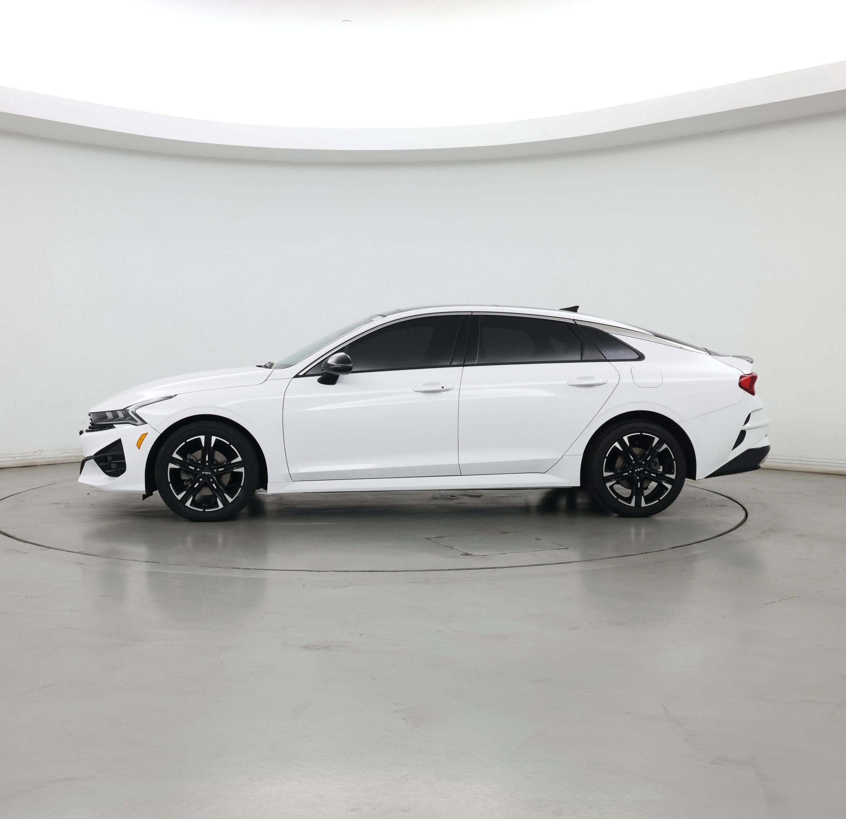 Thumbnail: 2023 Kia K5 - 3