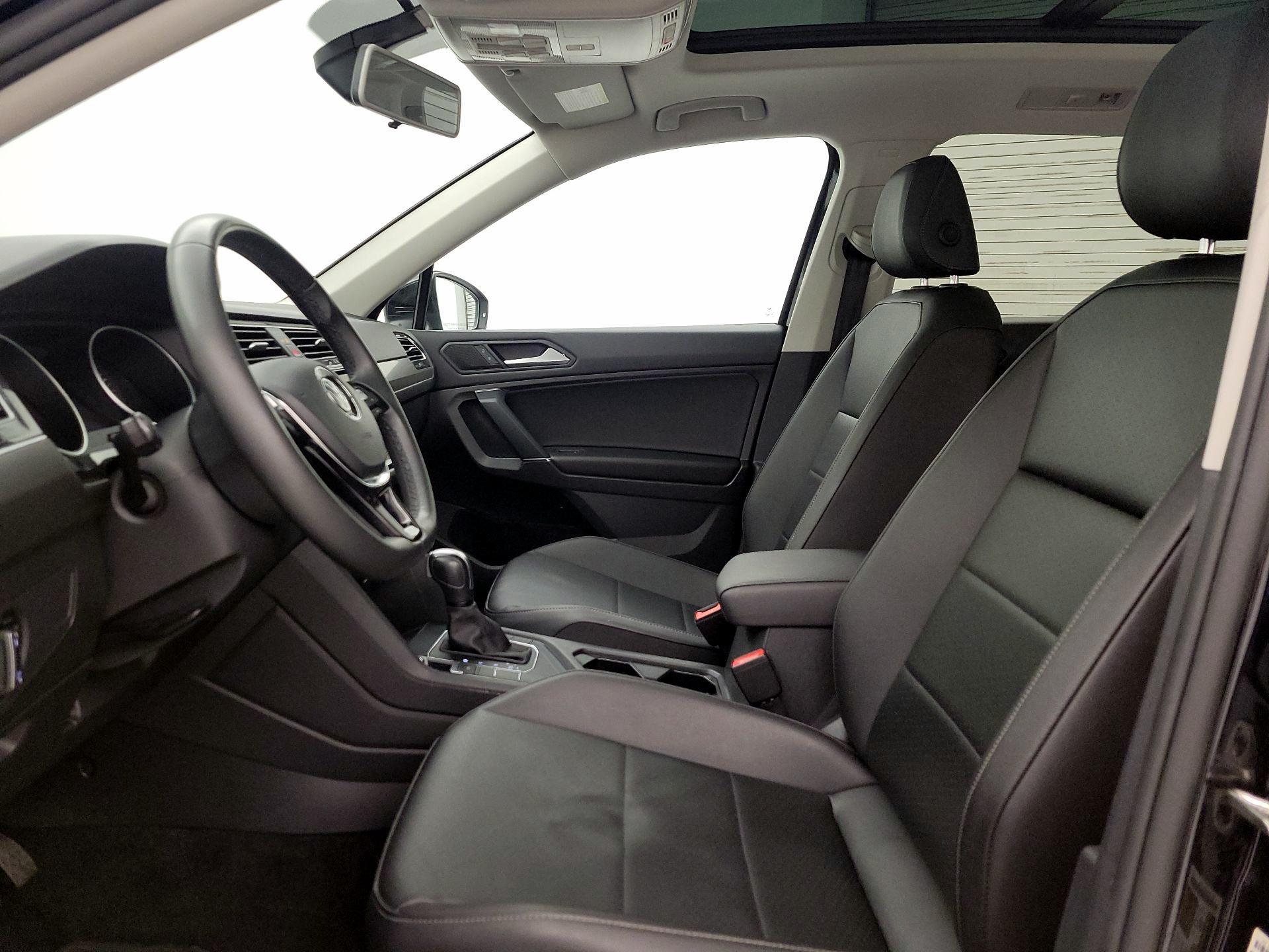 Thumbnail: 2020 Volkswagen Tiguan - 11