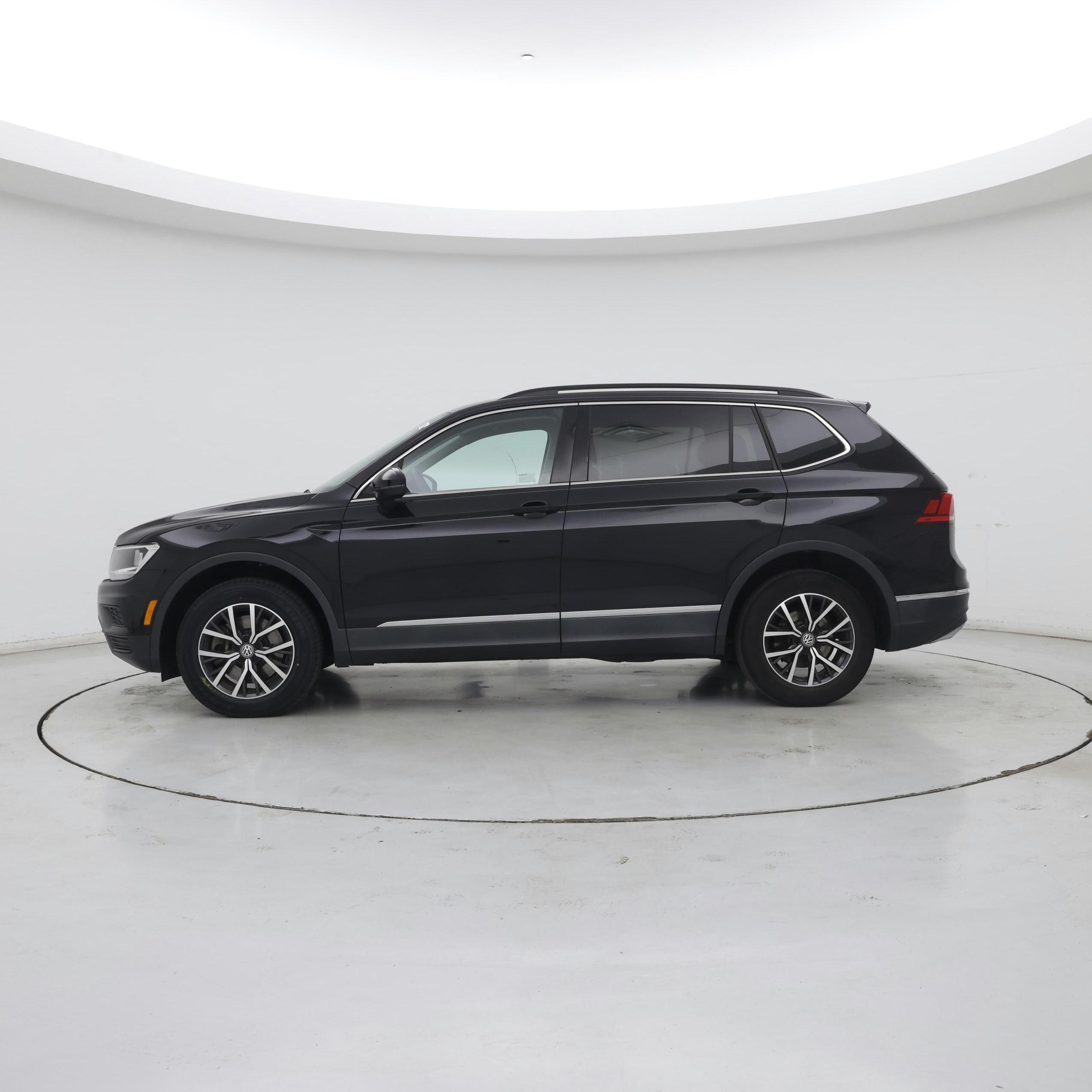 Thumbnail: 2020 Volkswagen Tiguan - 3