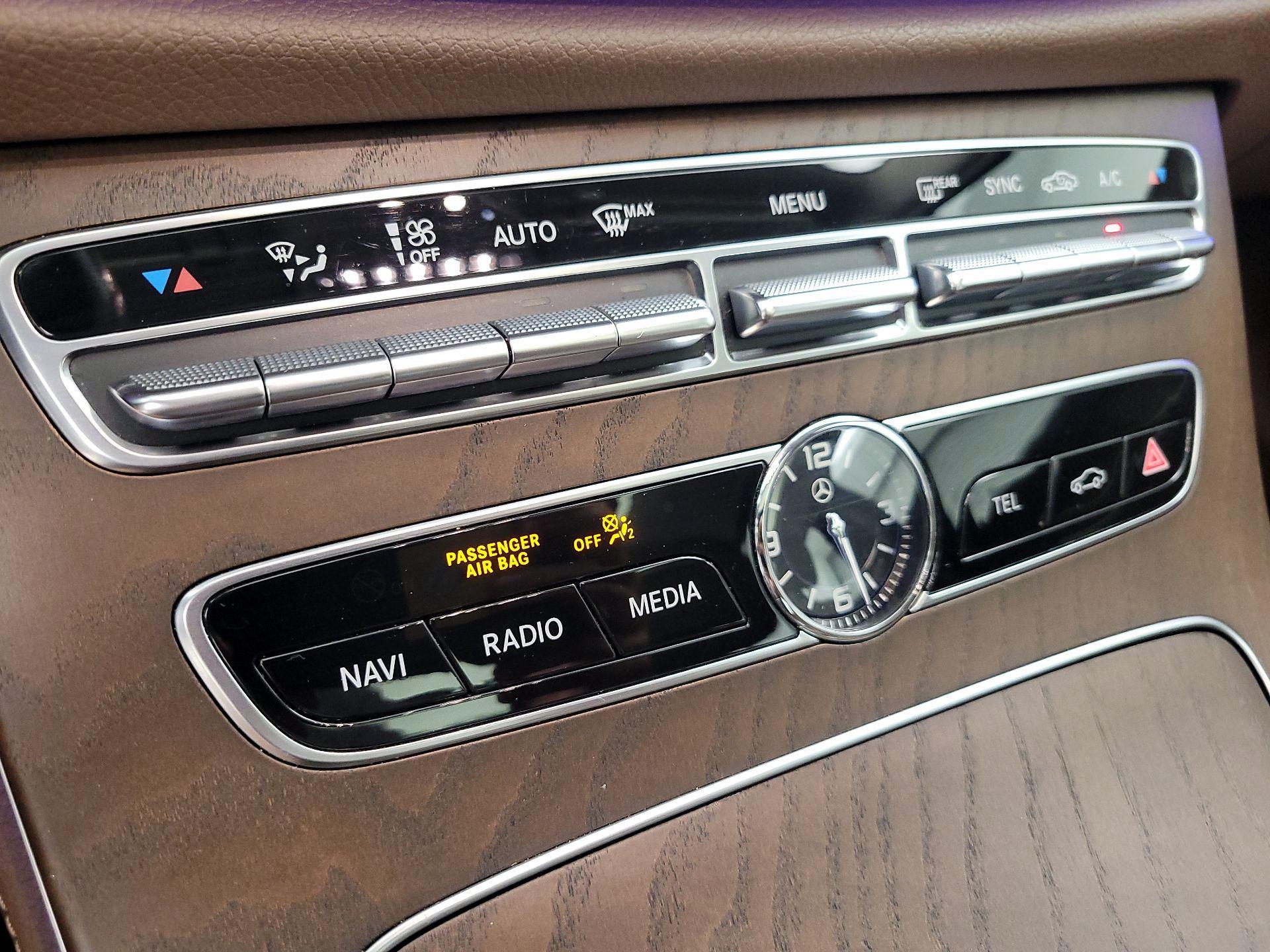 Thumbnail: 2018 Mercedes-Benz E-Class - 16