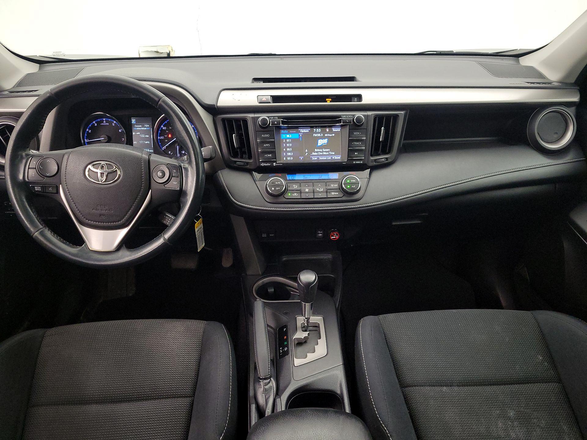 Thumbnail: 2016 Toyota RAV4 - 9