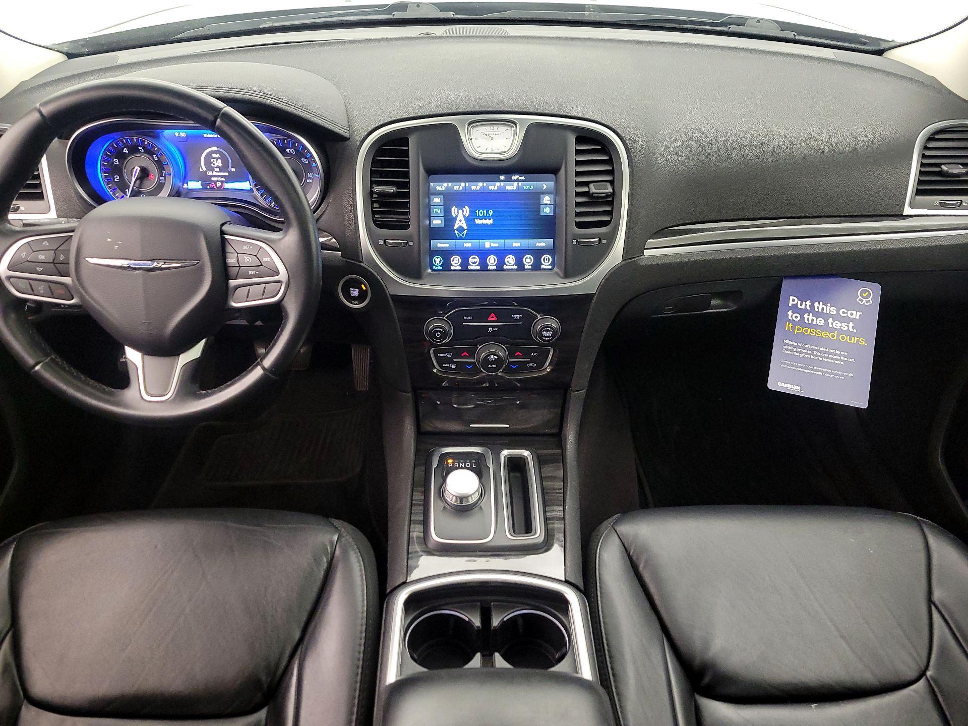 Thumbnail: 2017 Chrysler 300 - 9