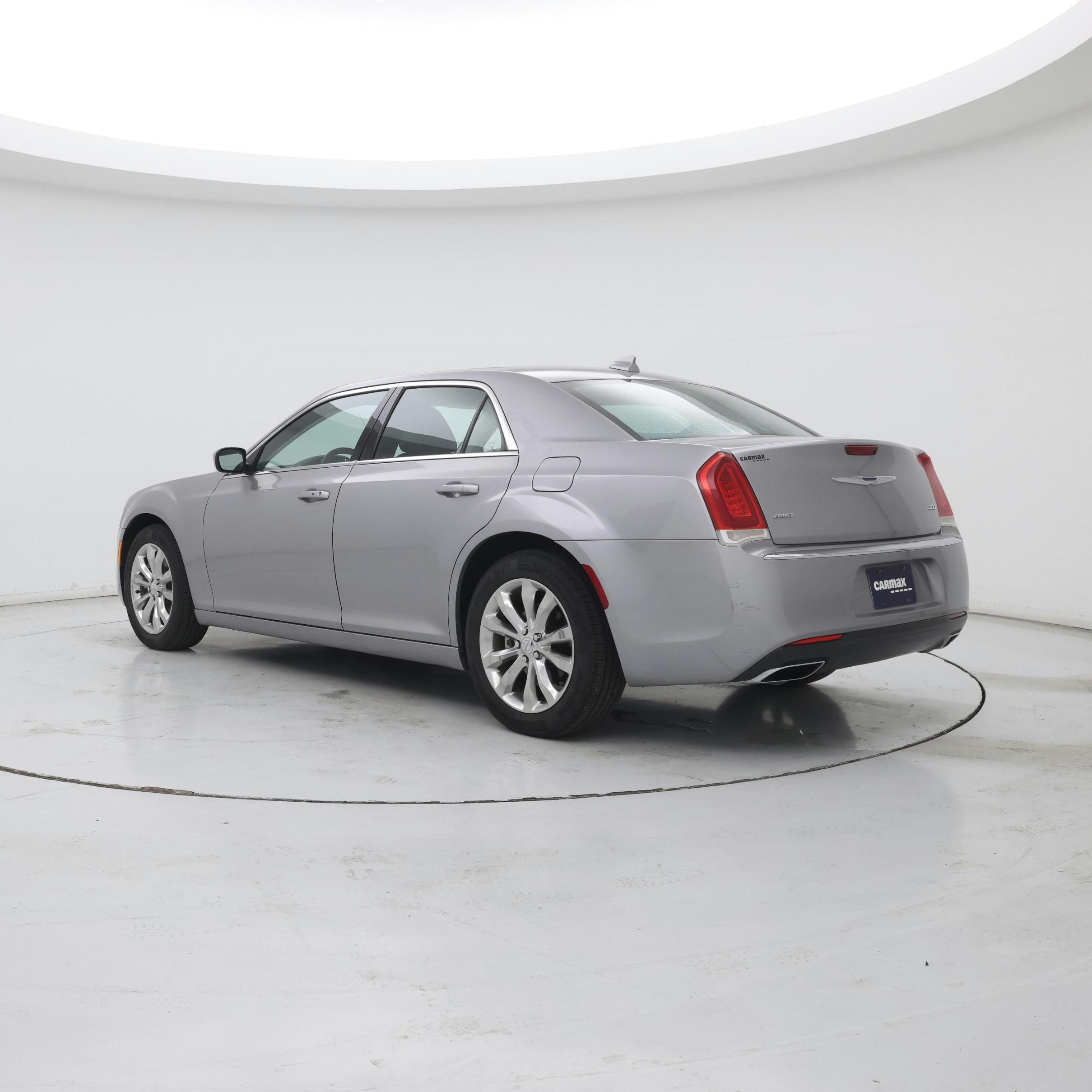 Thumbnail: 2017 Chrysler 300 - 2