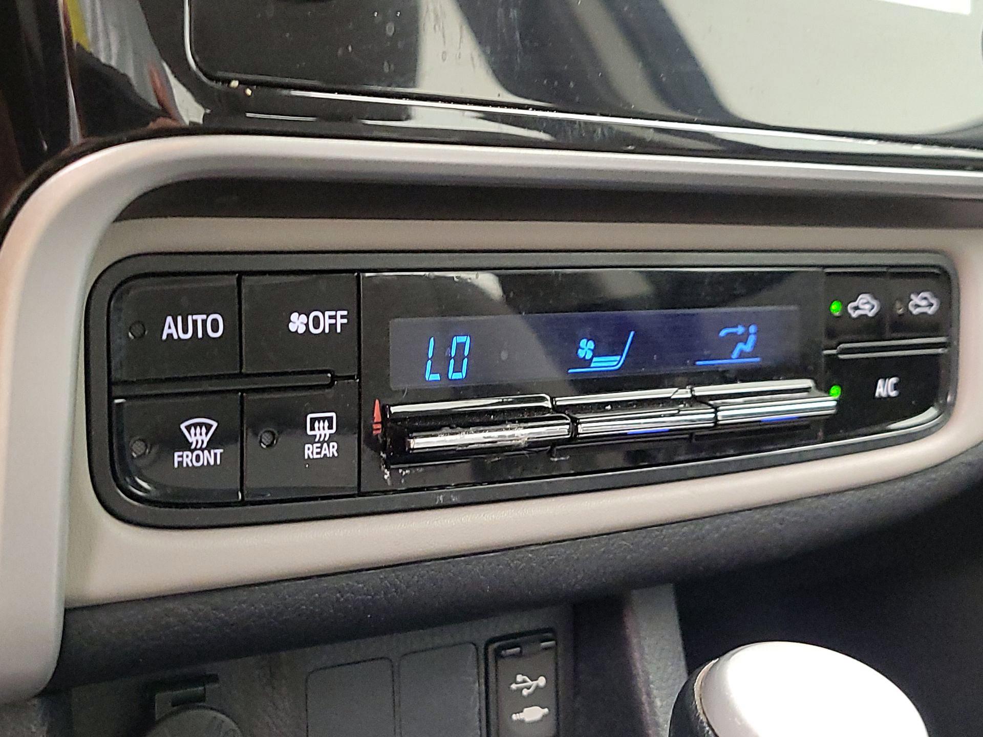 Thumbnail: 2019 Toyota Corolla - 16