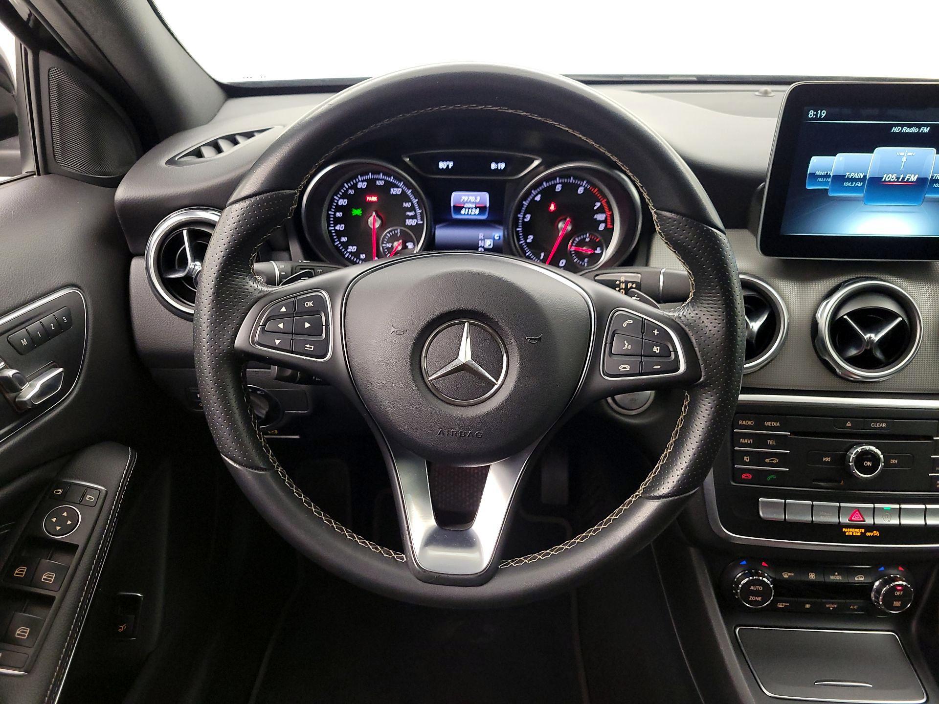 Thumbnail: 2018 Mercedes-Benz GLA - 10