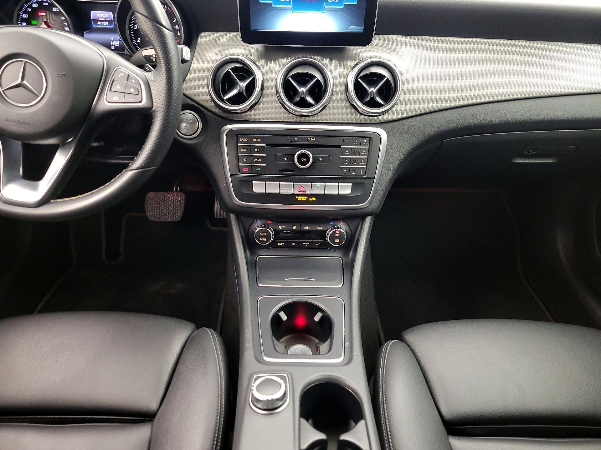 Thumbnail: 2018 Mercedes-Benz GLA - 17