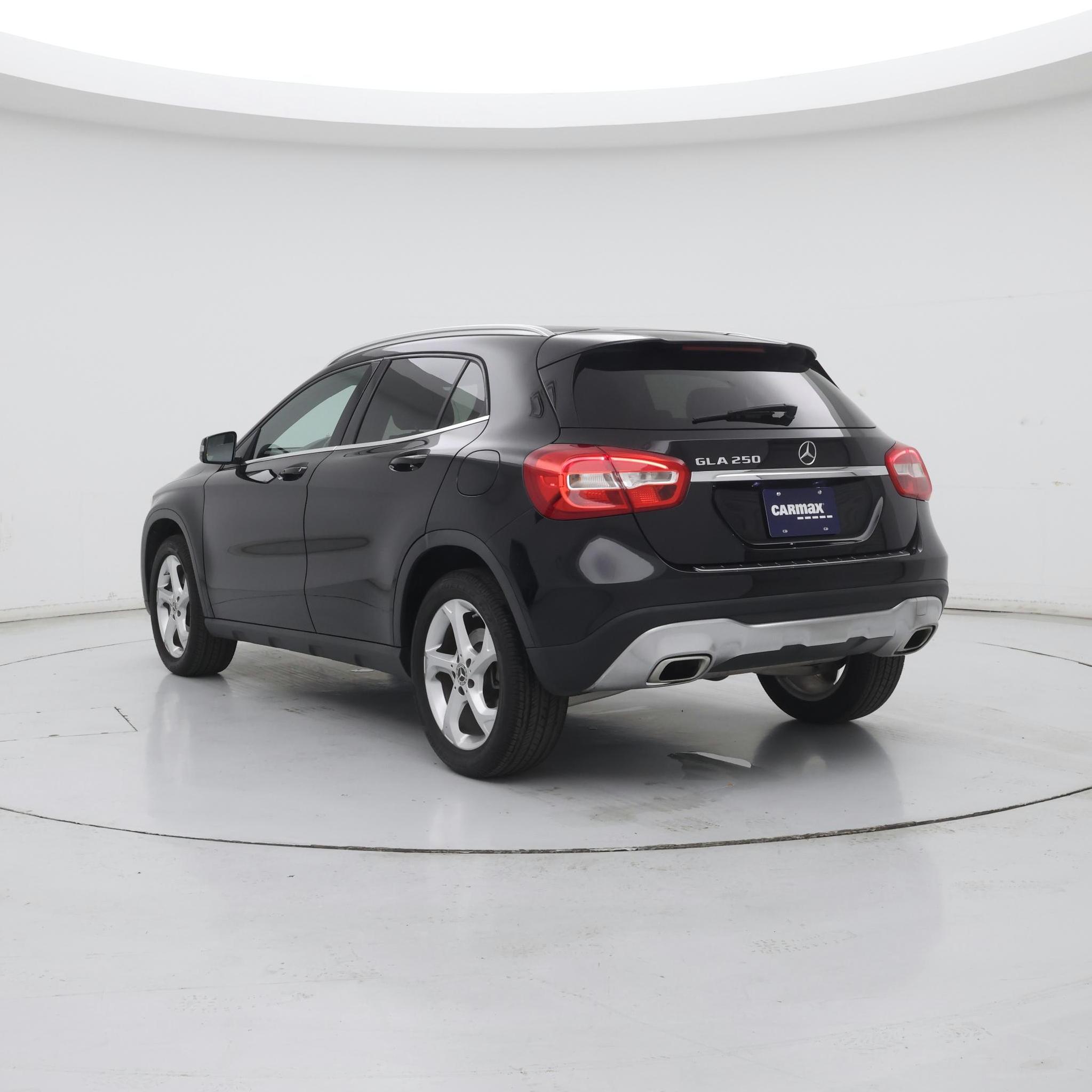 Thumbnail: 2018 Mercedes-Benz GLA - 2
