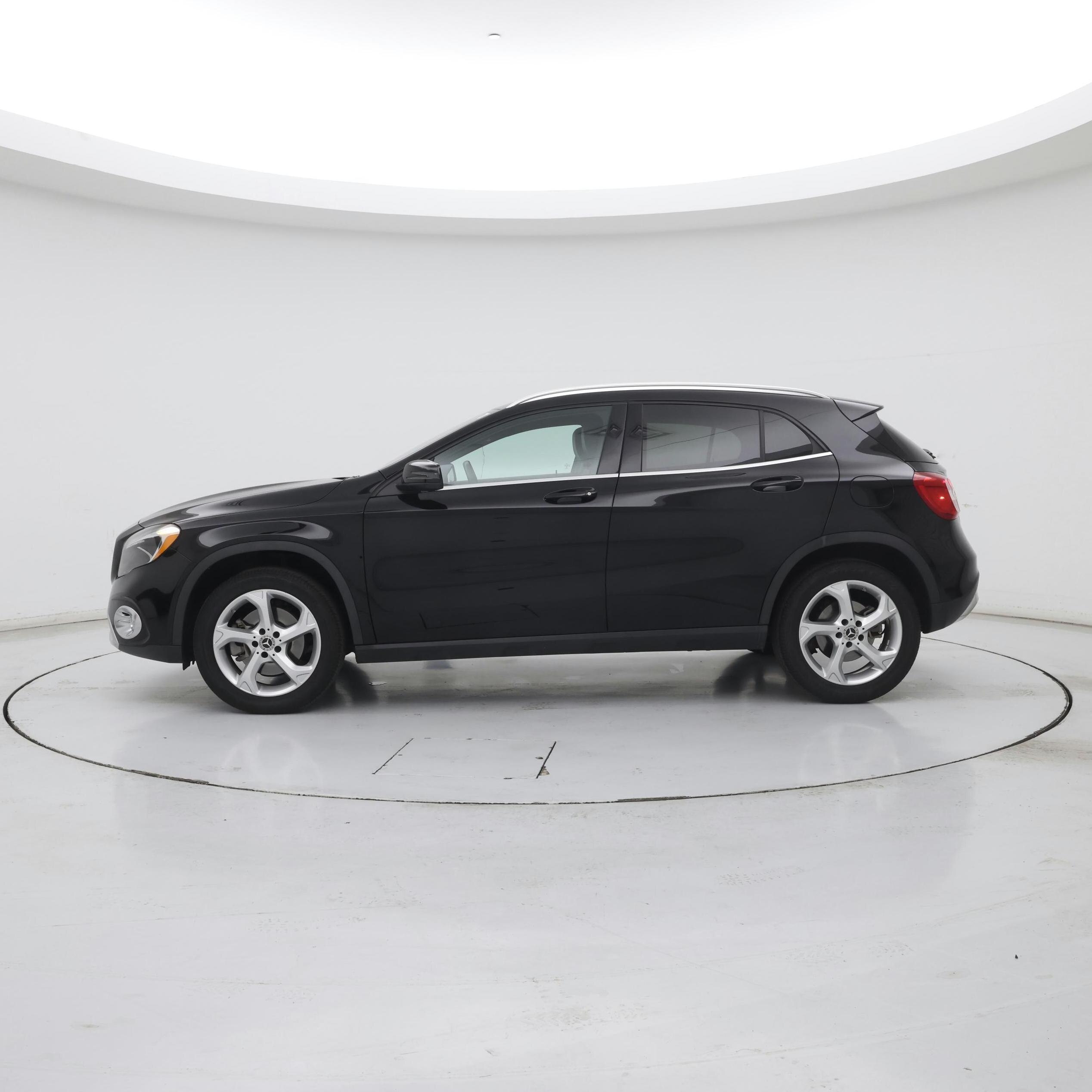 Thumbnail: 2018 Mercedes-Benz GLA - 3