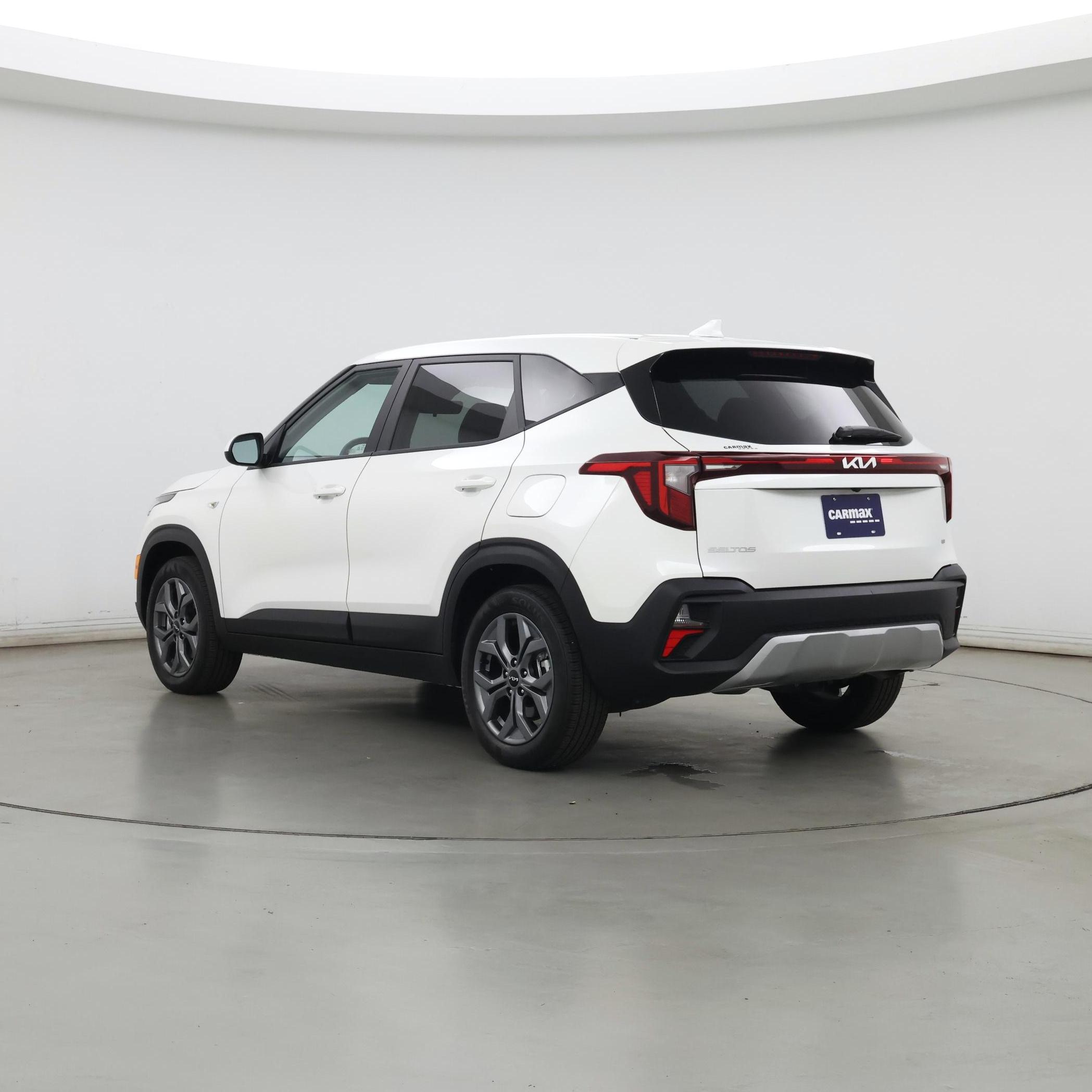 Thumbnail: 2024 Kia Seltos - 2