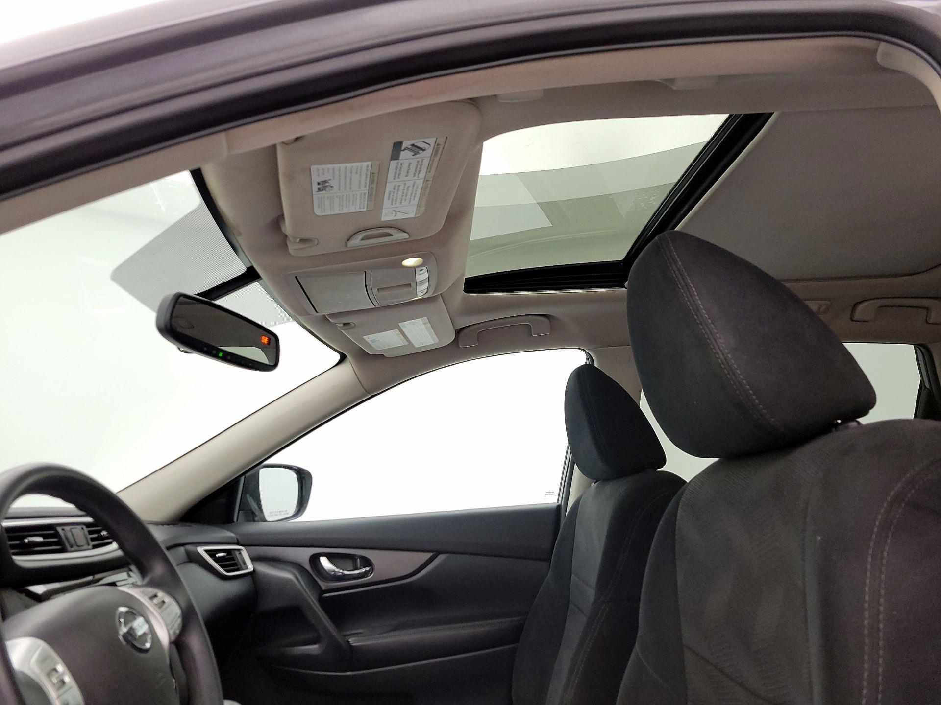 Thumbnail: 2016 Nissan Rogue - 20