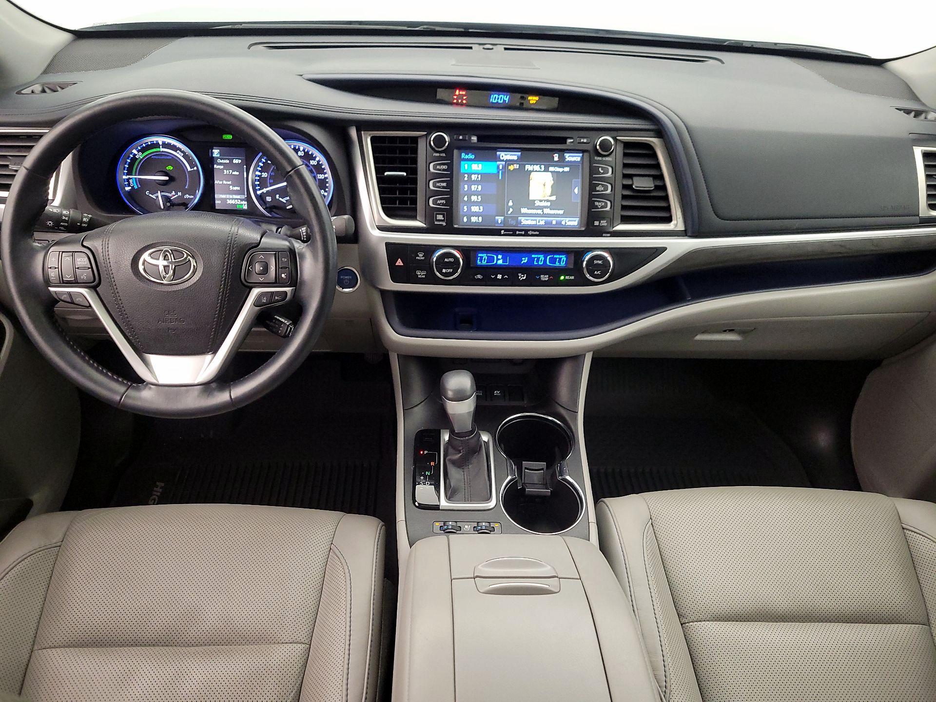 Thumbnail: 2017 Toyota Highlander - 9