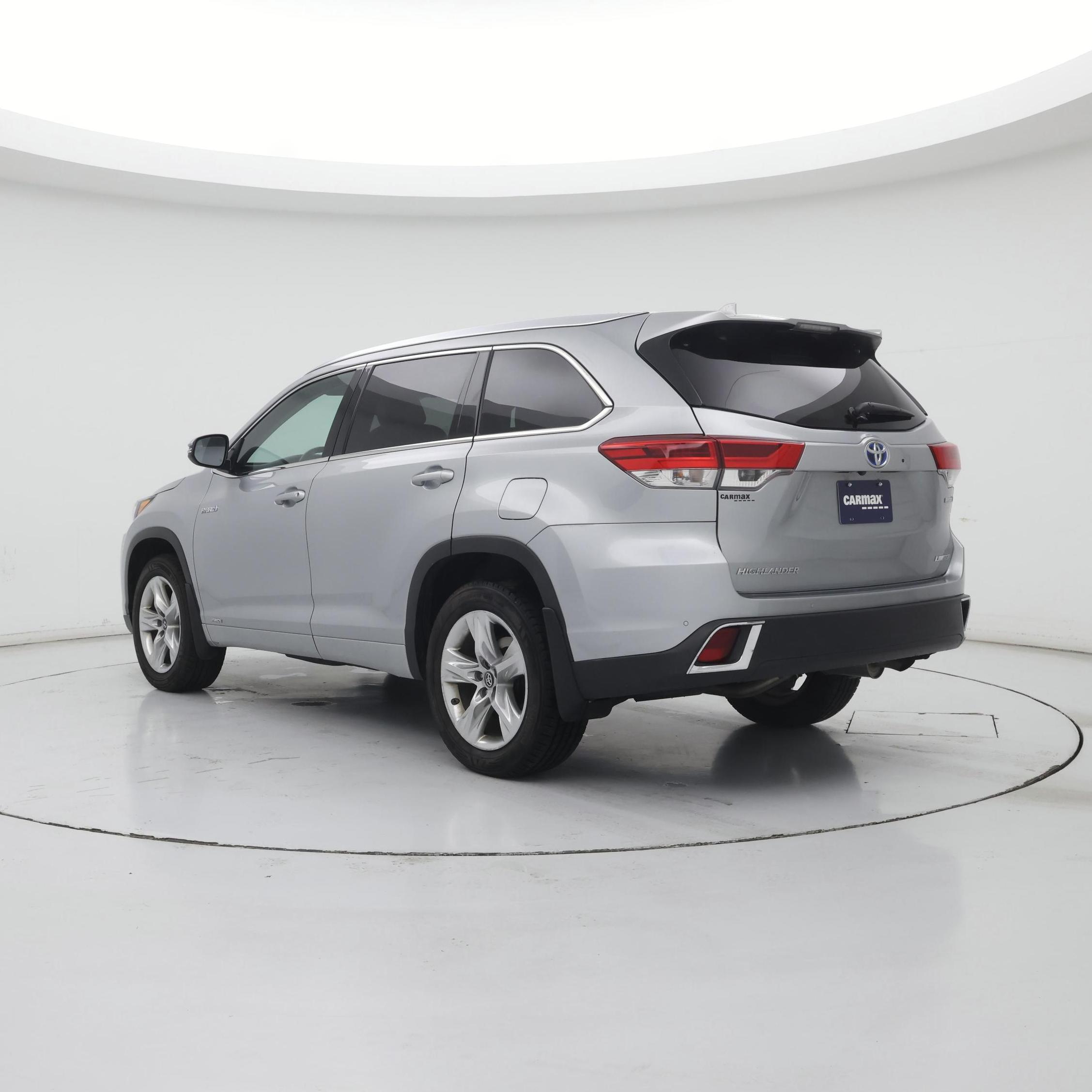 Thumbnail: 2017 Toyota Highlander - 2